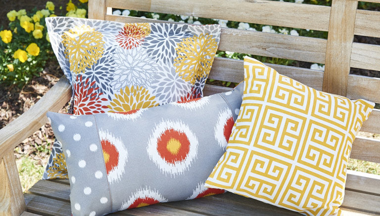 Image of 3 Ways to Sew Outdoor Pillows thumbnail