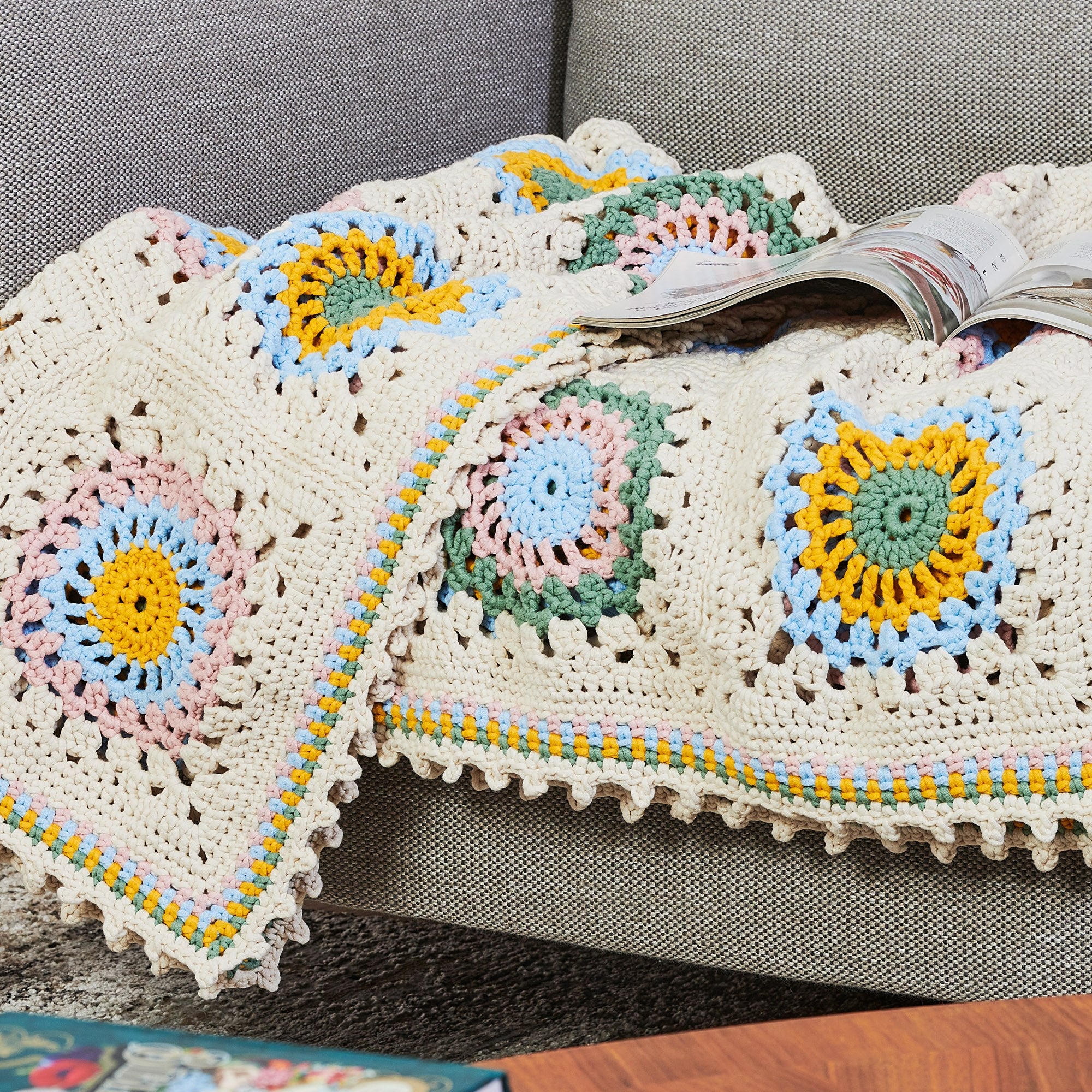 Free Easy Bernt Picot Edged Crochet Granny Blanket Pattern