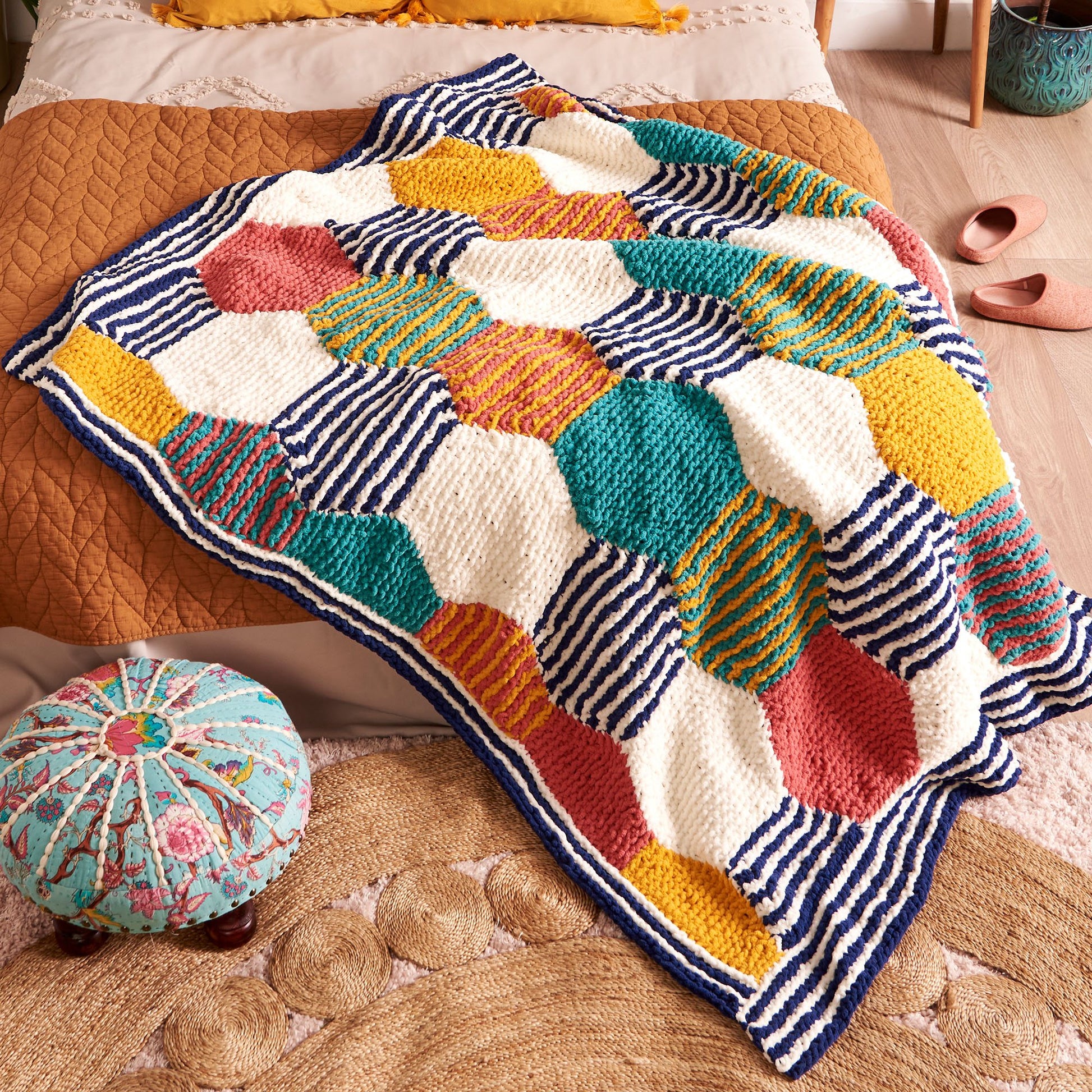 Free Bernat Hexagon Harmony Quilt Knit Blanket Pattern
