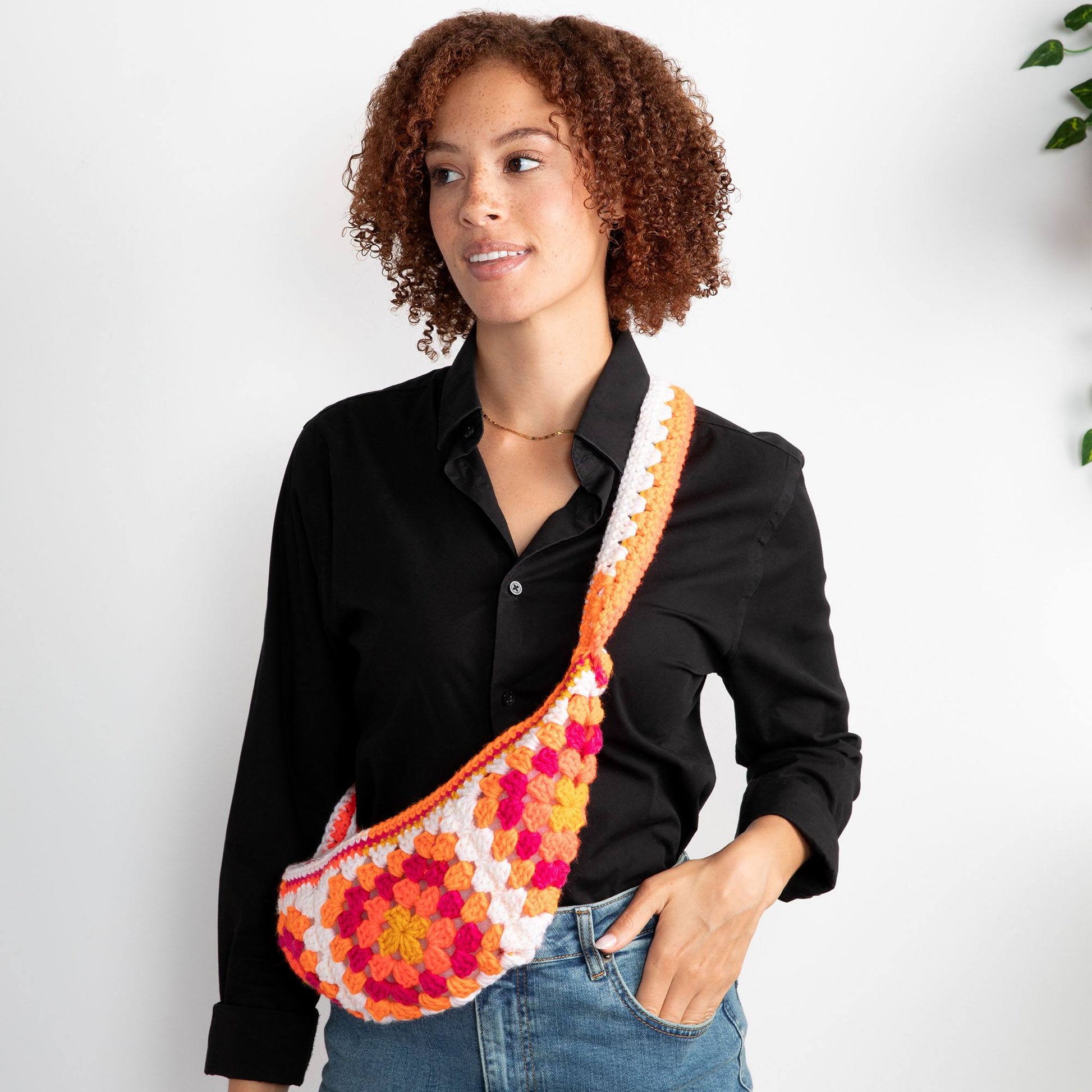 Free Red Heart Crochet Granny Cross-Body Bag Pattern
