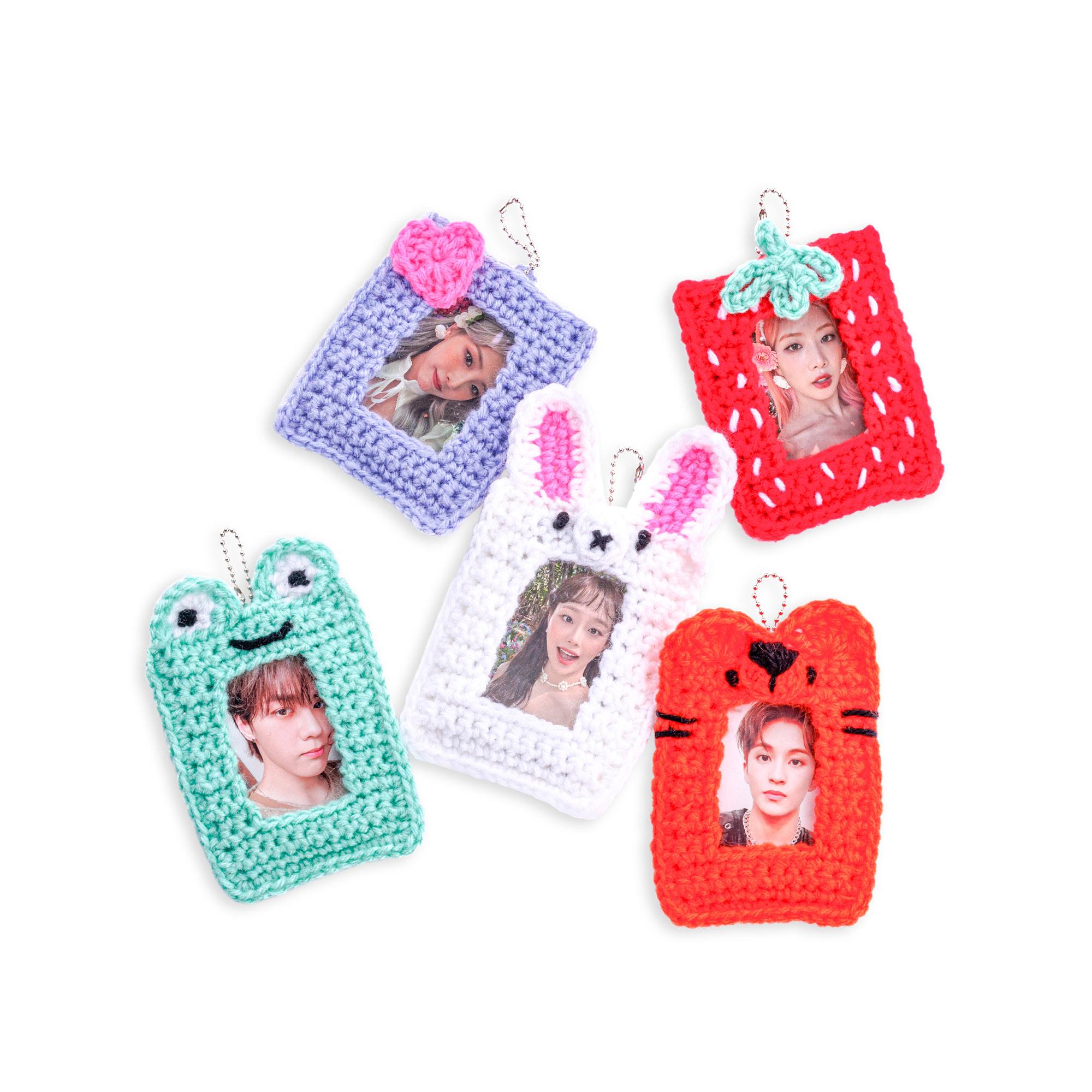 Free Easy Red Heart Crochet Photocard Holders Pattern | Yarnspirations