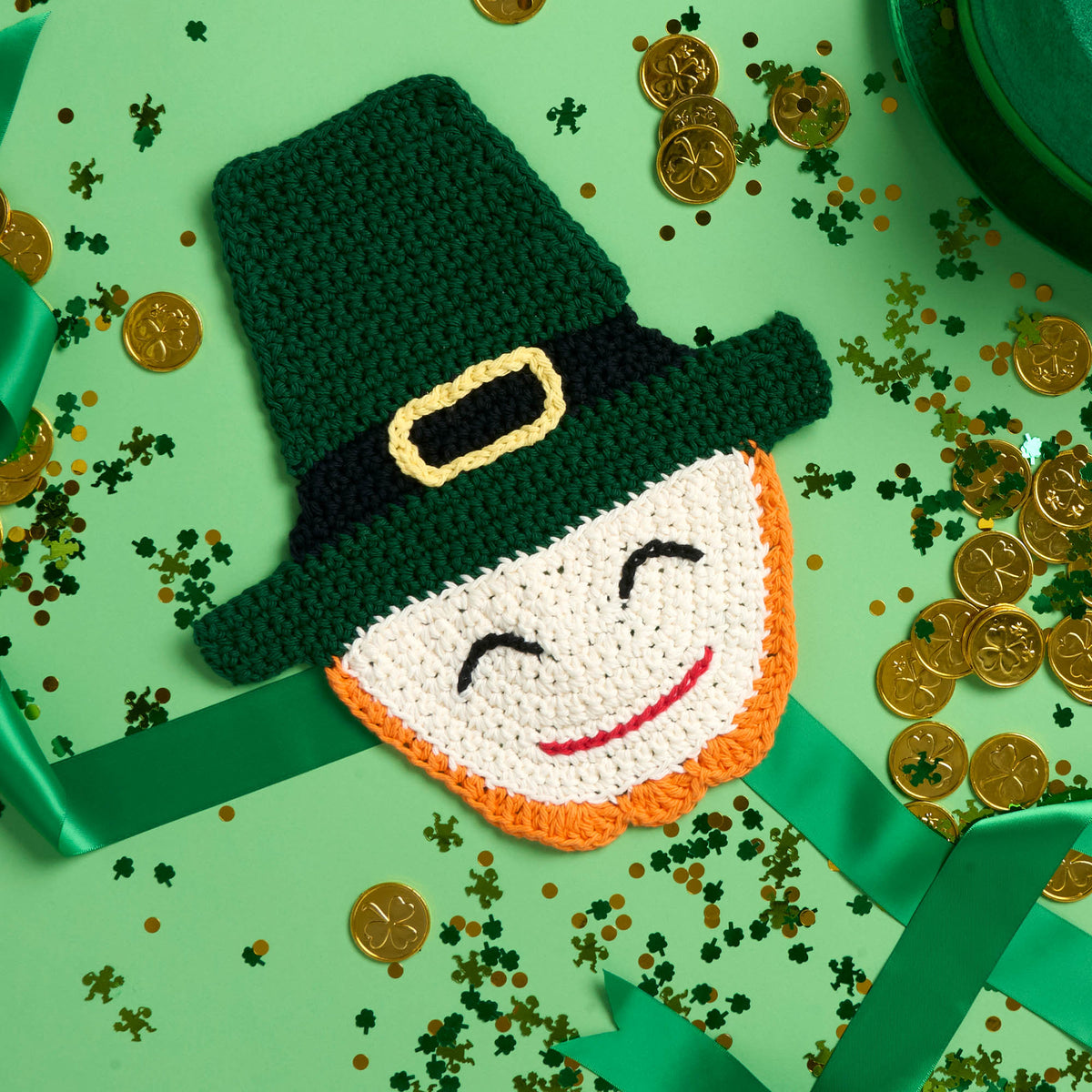 Sugar'N Cream Crochet Leprechaun Dishcloth made using Lily yarn in a styled lifestyle setting