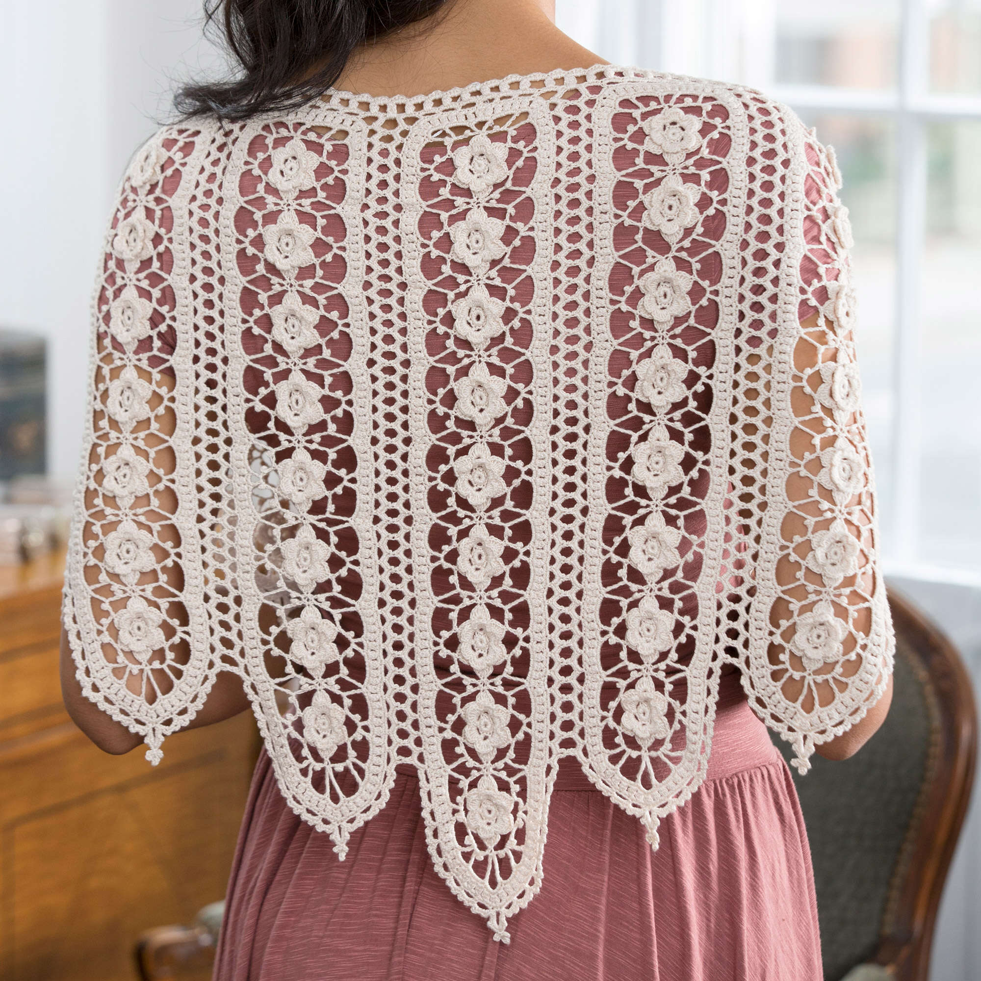 ちゃんすだあーさま専用LAO TEXTILES Free Aunt Lydia's Gardenia Shawl Crochet Pattern | Yarnspirations