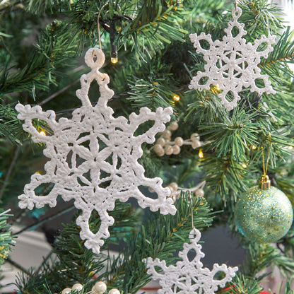 Aunt Lydia's Lacy Snowflake Ornaments Crochet Interior Décor made in Aunt Lydia's Classic Crochet Thread yarn