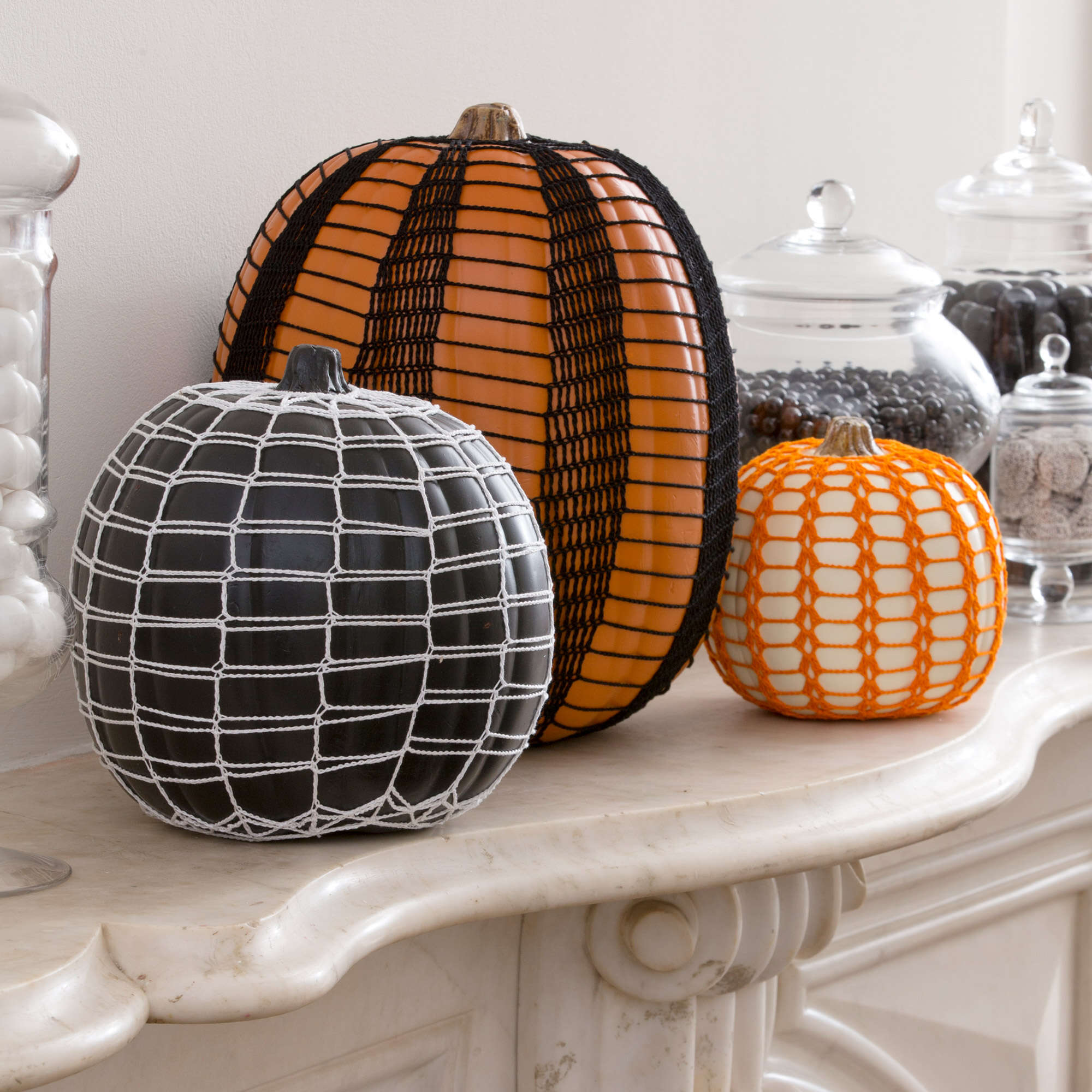 Free Aunt Lydia's Haunting Lace Pumpkins Crochet Pattern