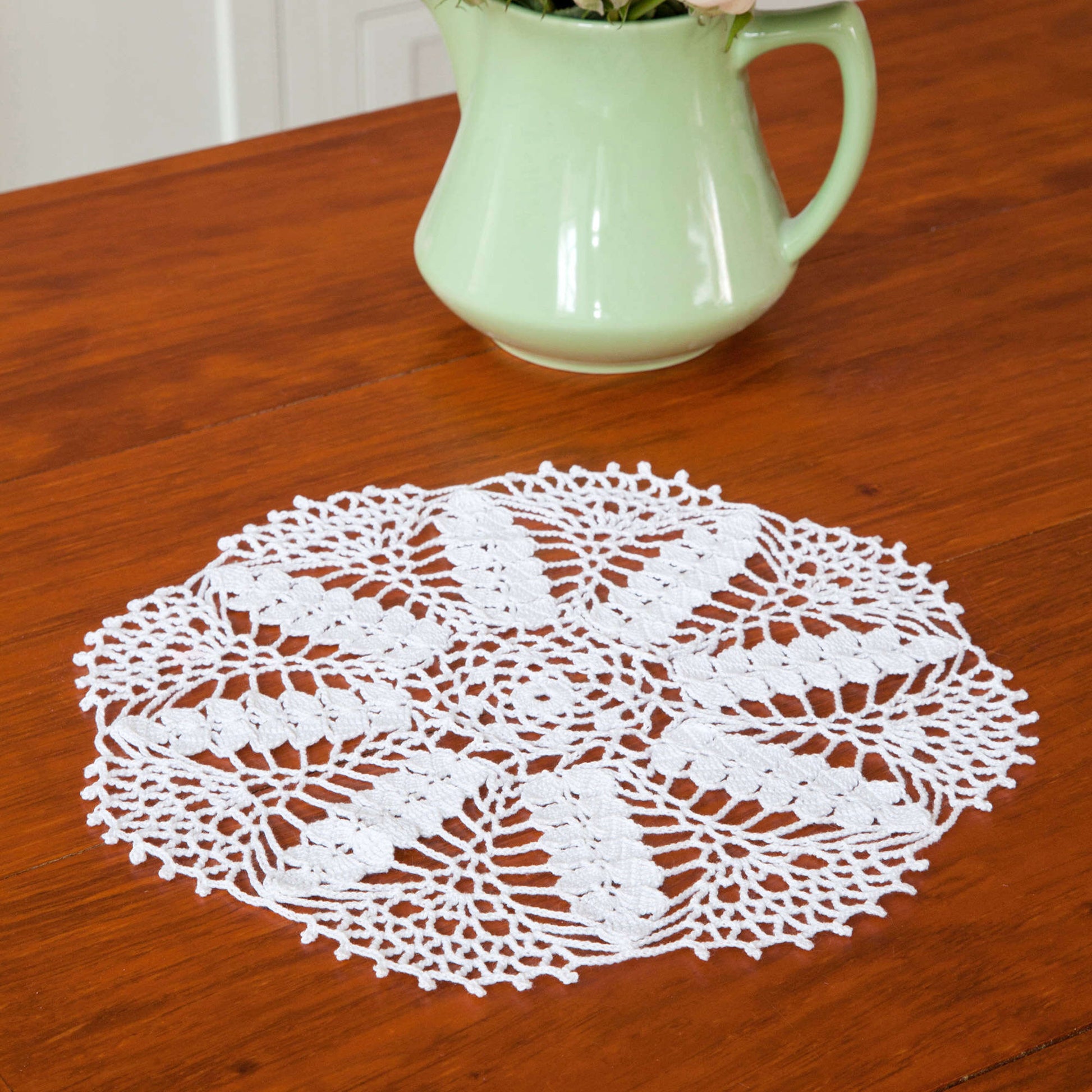 Free Aunt Lydia's Doily-ed Vase Crochet Pattern