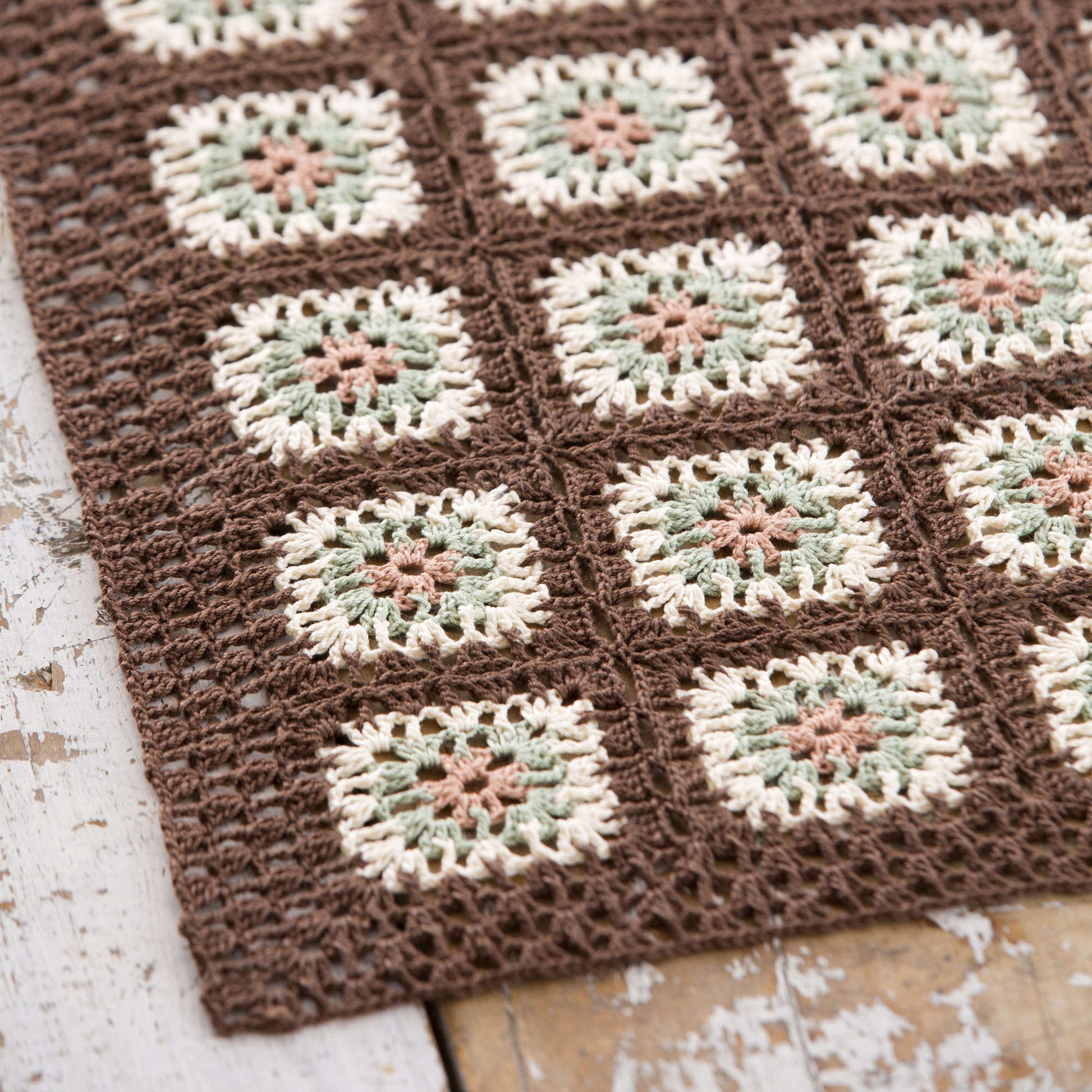 Free Aunt Lydia's Autumn Tones Table Runner Crochet Pattern