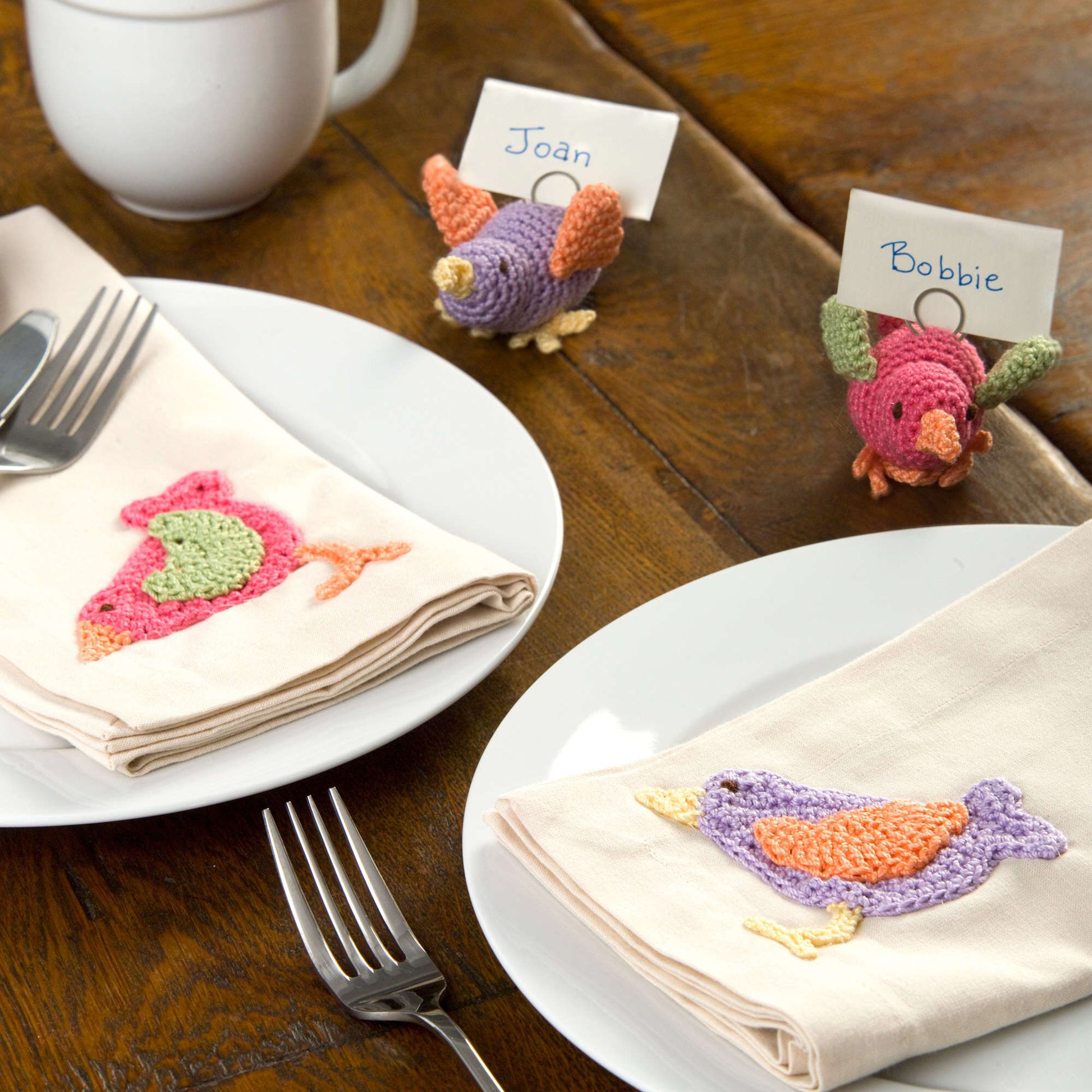 Free Aunt Lydia's Colorful Bird Table Setting Crochet Pattern
