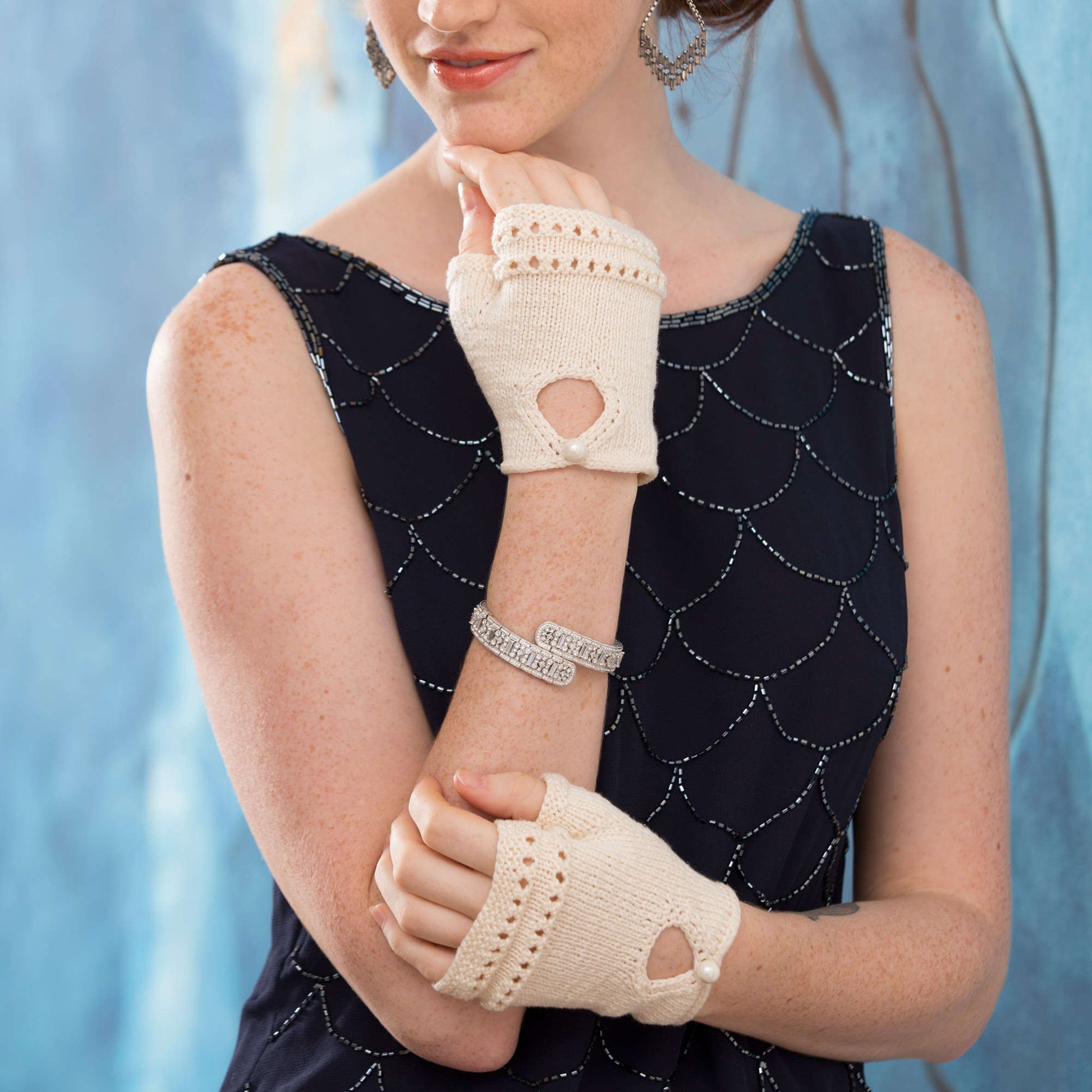 Free Aunt Lydia's Modern Sophisticated Glovelets Knit Pattern