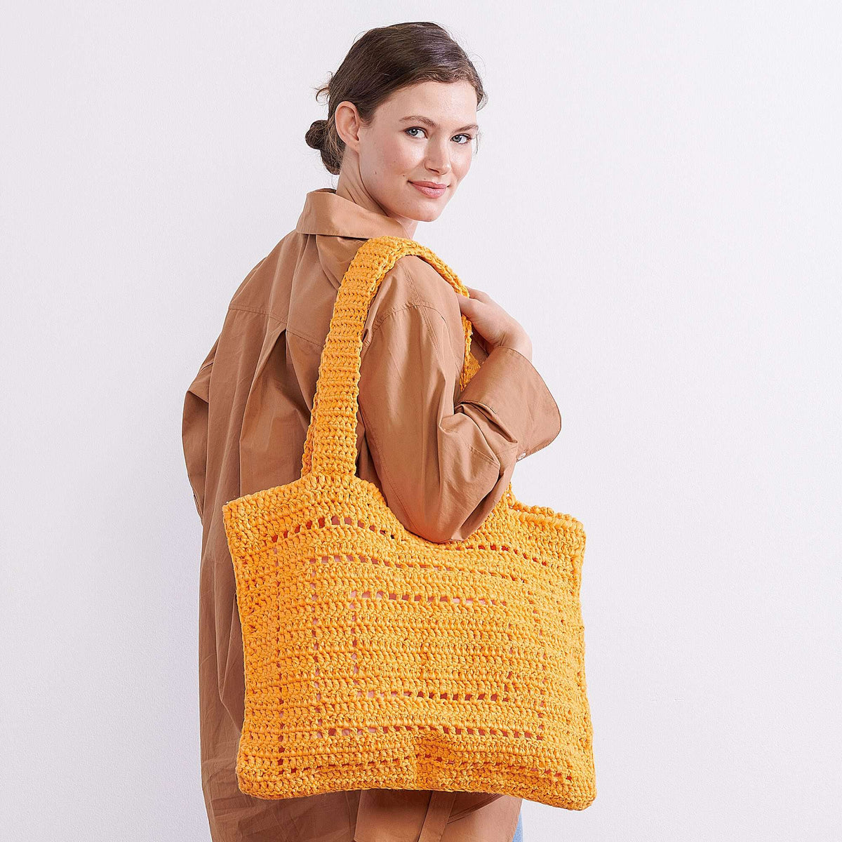 Crochet Bag made in Bernat Suede-ish yarn