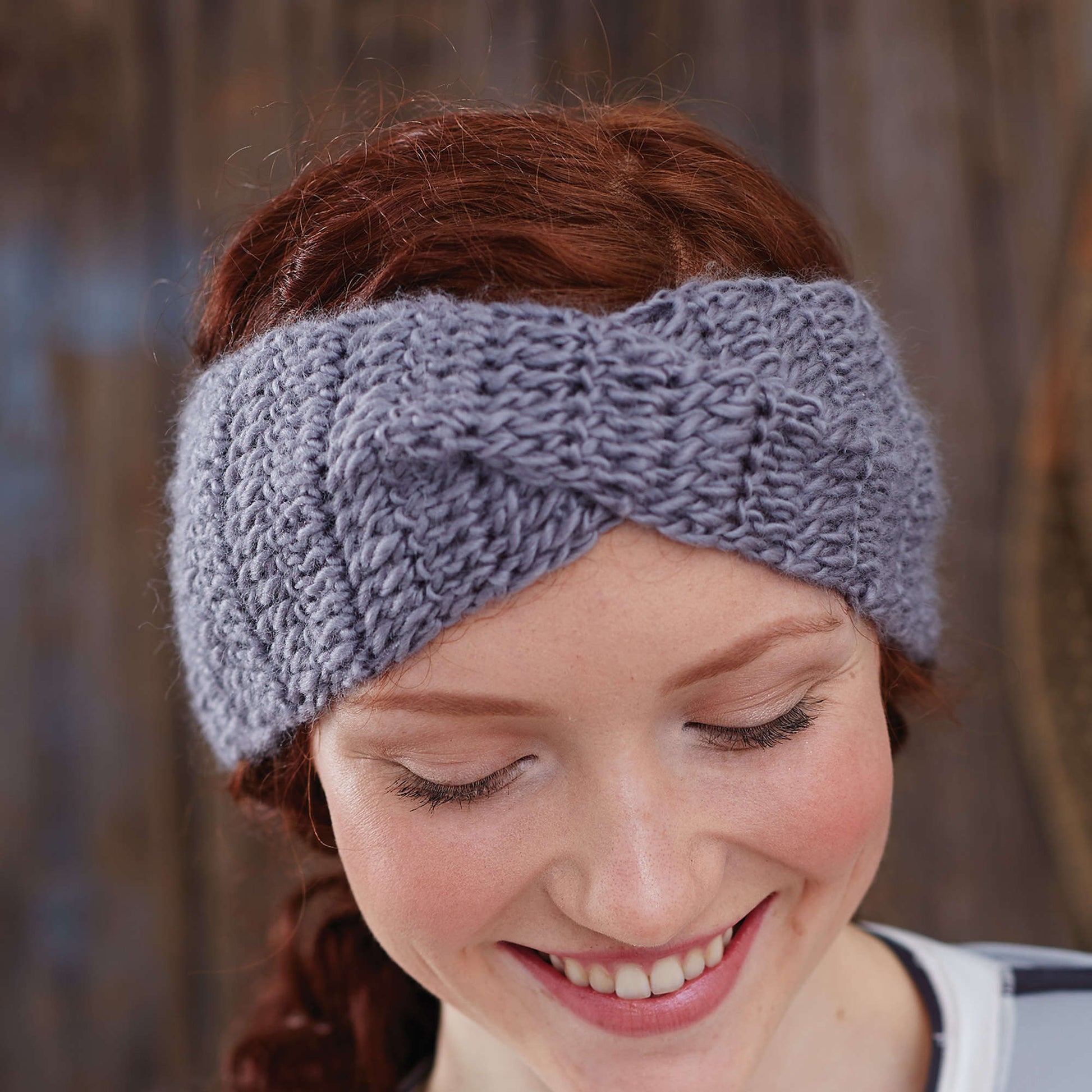 Free Bernat Twisted Step-Sister Headband Crochet Pattern