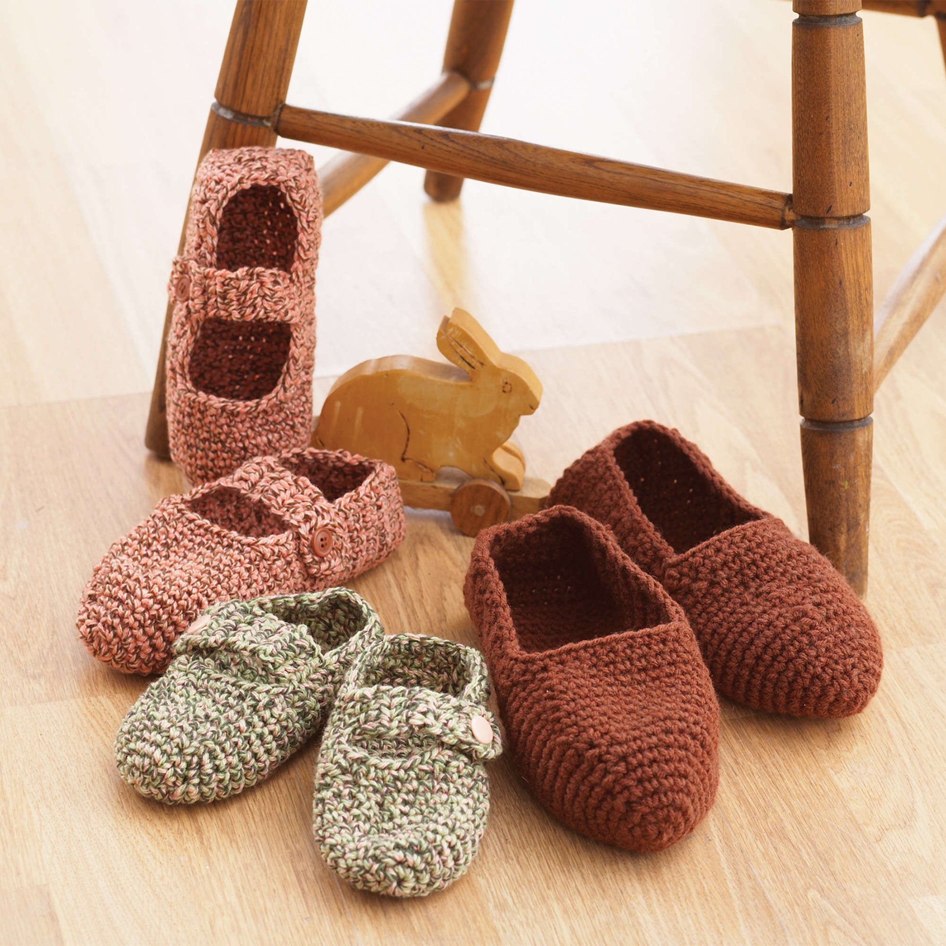 Free Bernat Family Slippers To Crochet Pattern