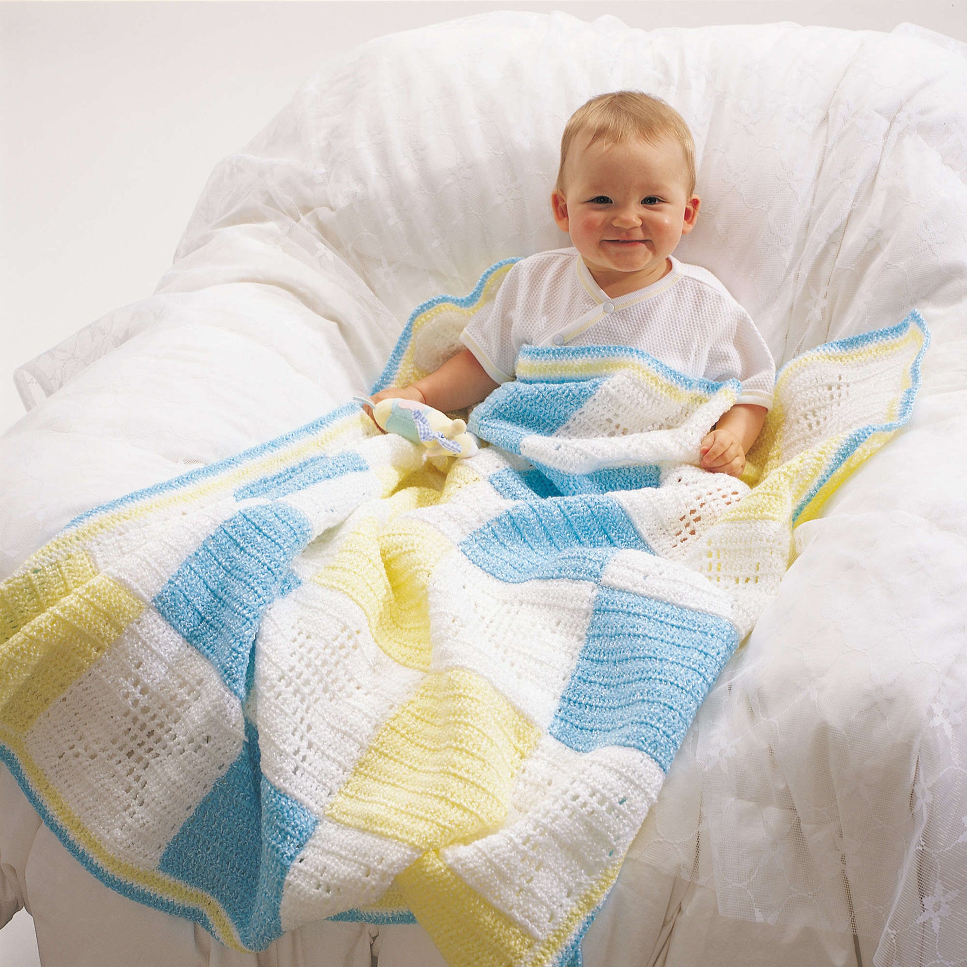 Free Bernat Twinkle Little Star Crochet Blanket Pattern