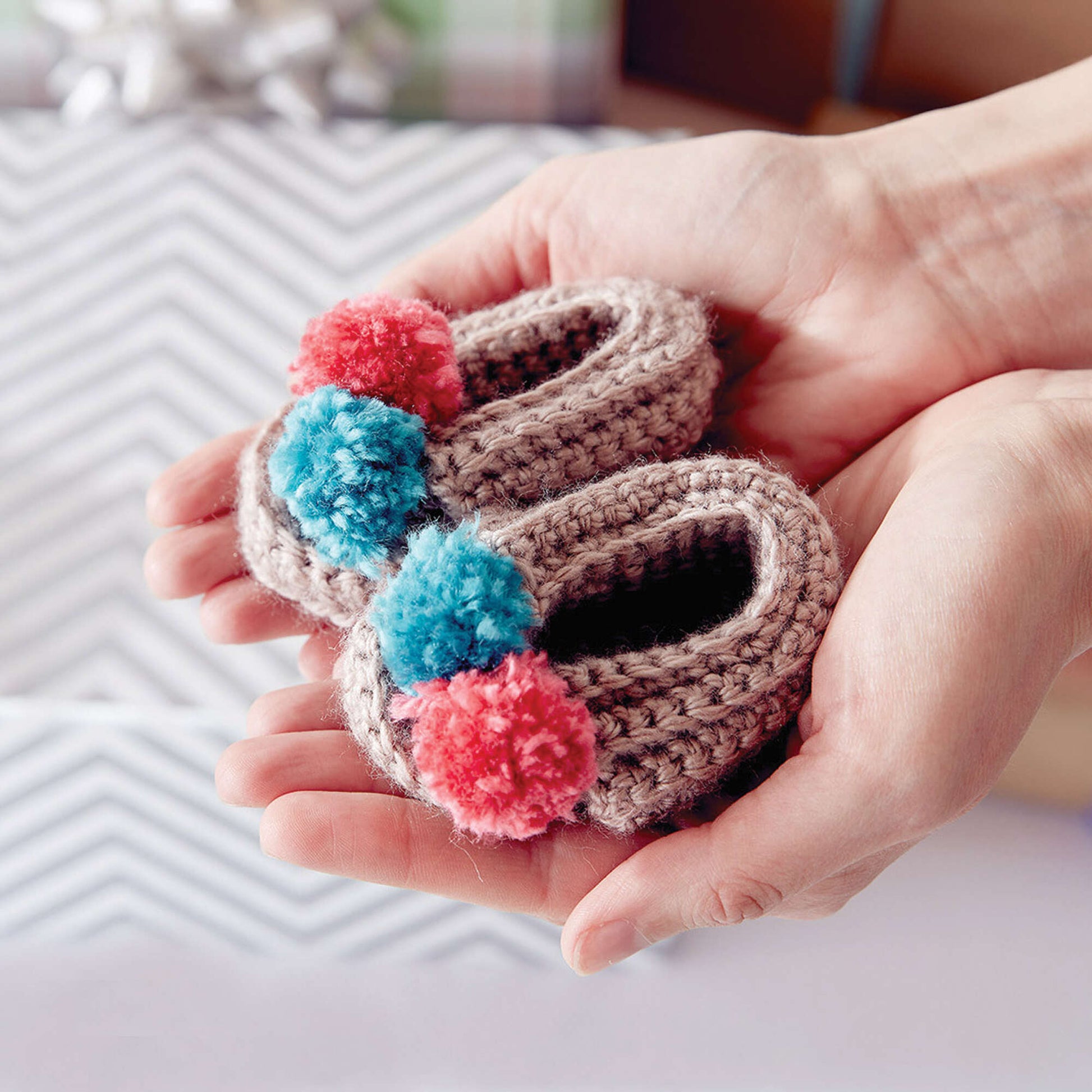 Free Bernat Wee Crochet Moccasins Pattern