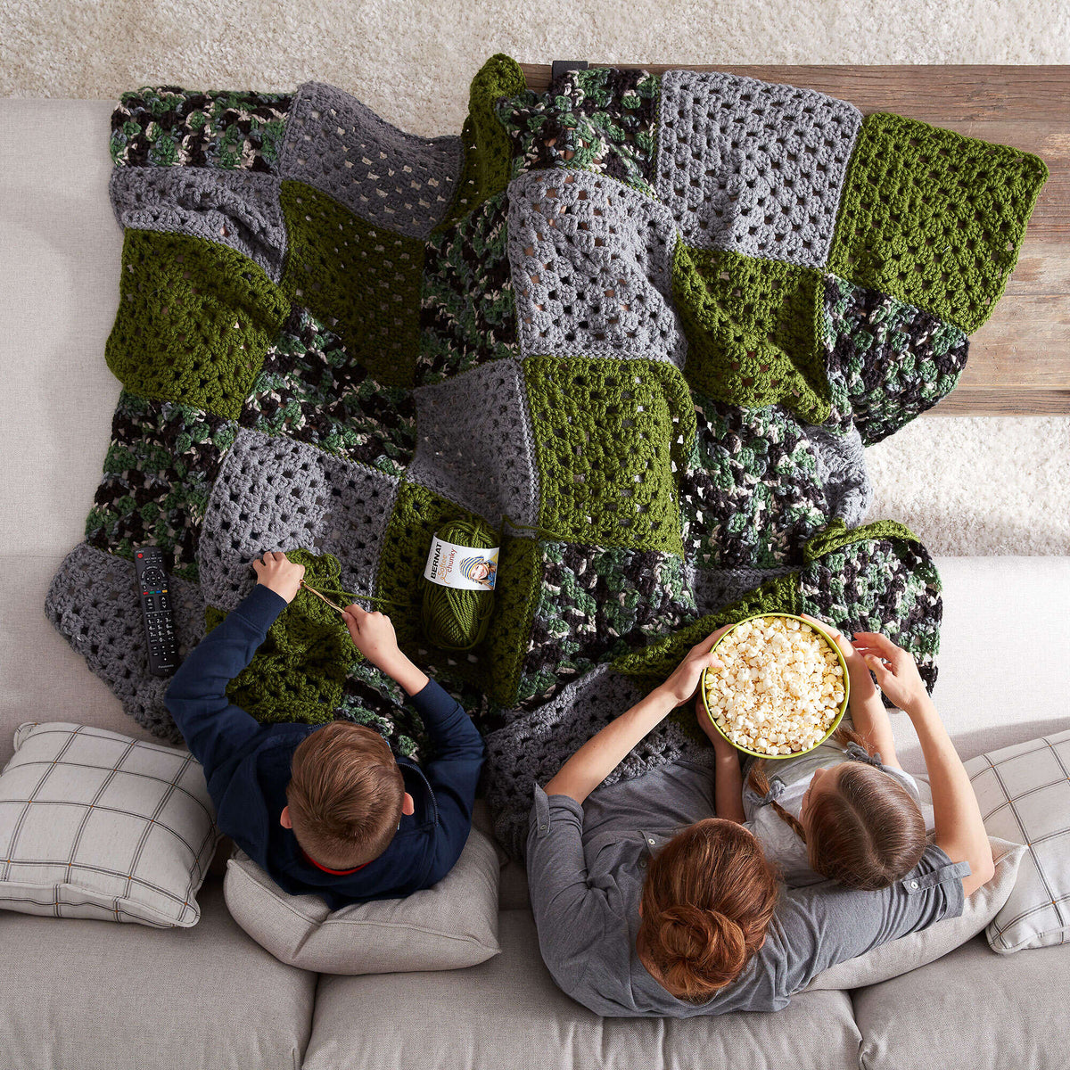 Crochet Blanket made in Bernat Softee Chunky yarn