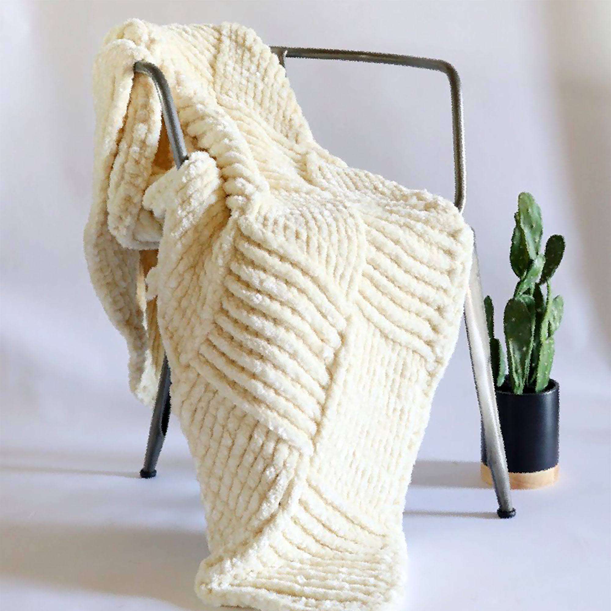 Free Easy Bernat Giant Basketweave Throw Crochet Pattern