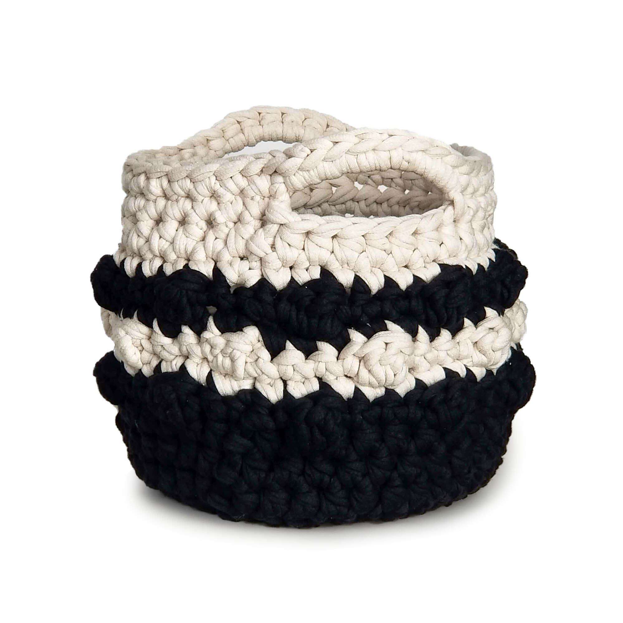 Susan Bates Luxite 5½ Plastic Crochet Hook