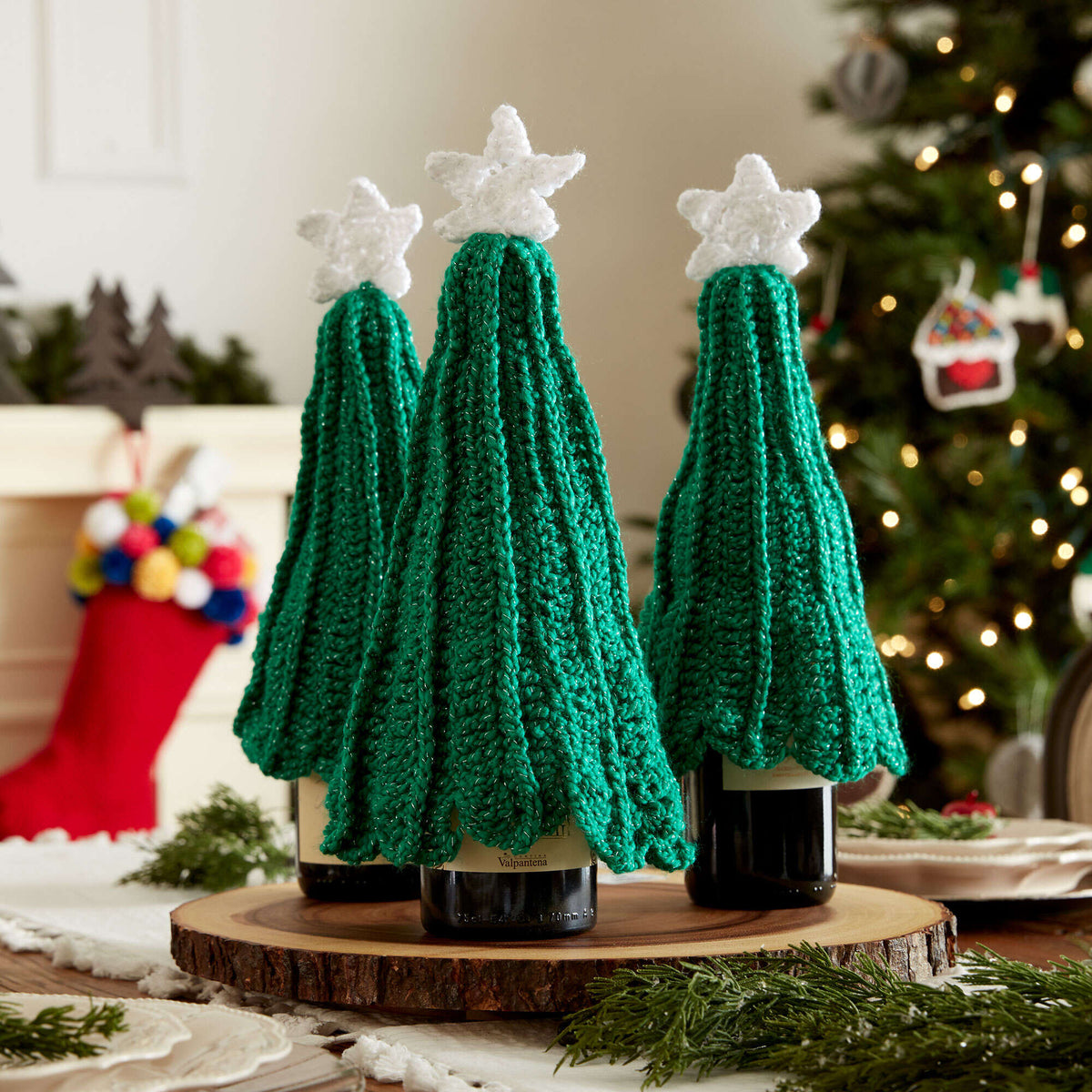 Crochet Holiday made in Bernat Happy Holidays yarn