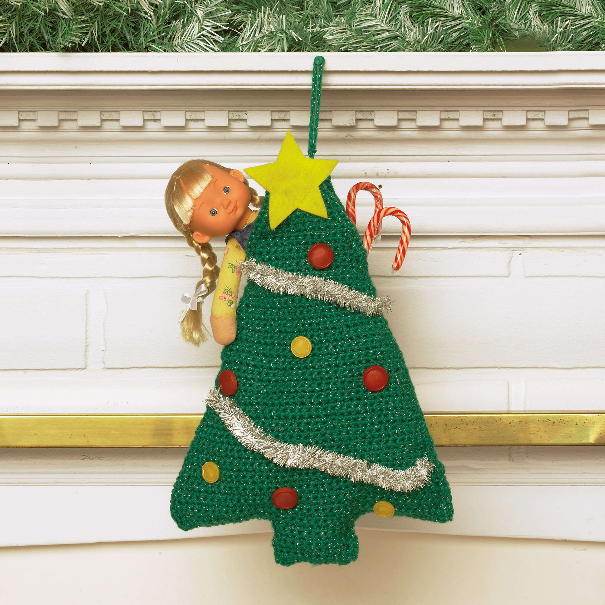 Free Bernat Easy Tree Stocking Pattern Yarnspirations