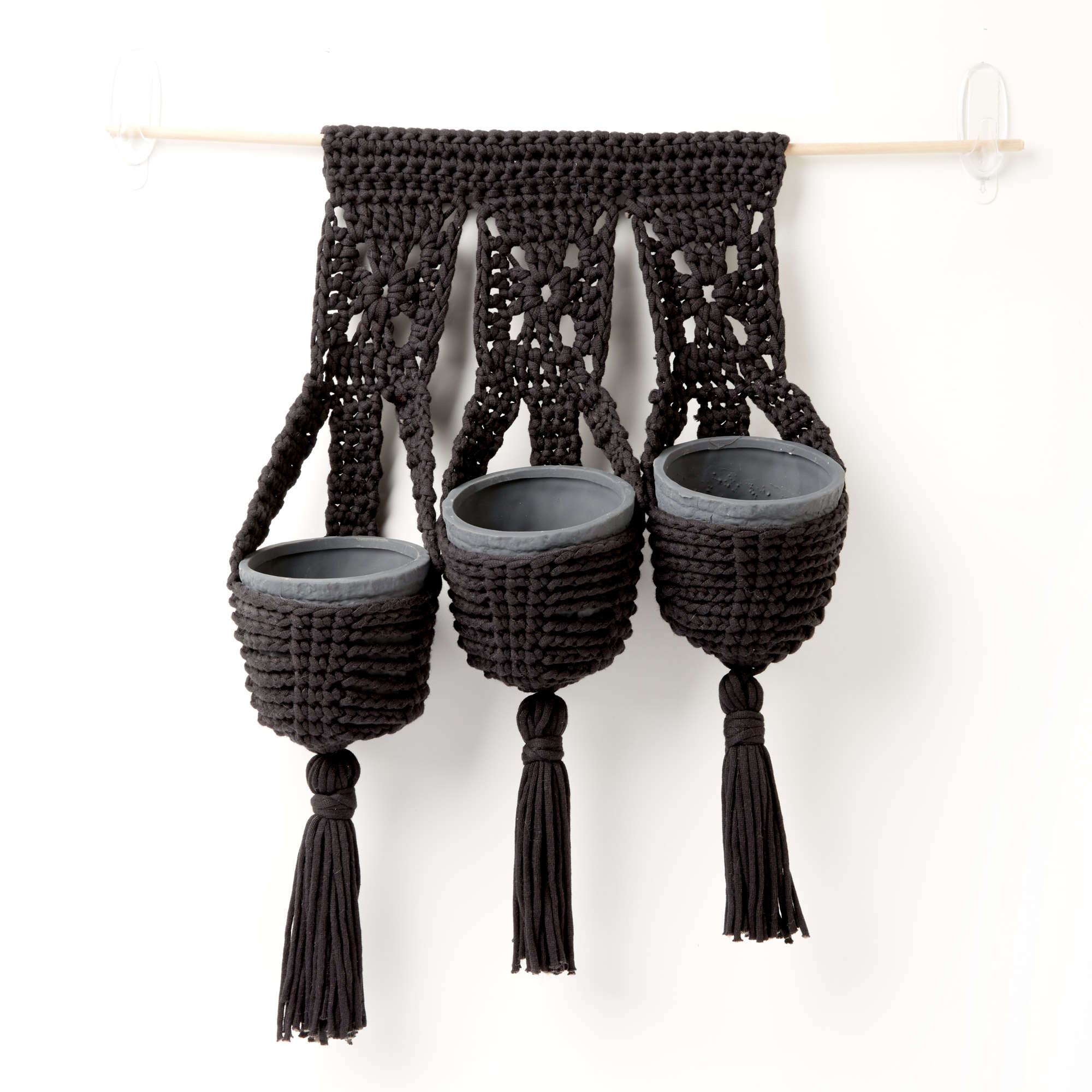 diy crochet hanging planter Free Easy Bernat Hanging Plant Trio Crochet Pattern