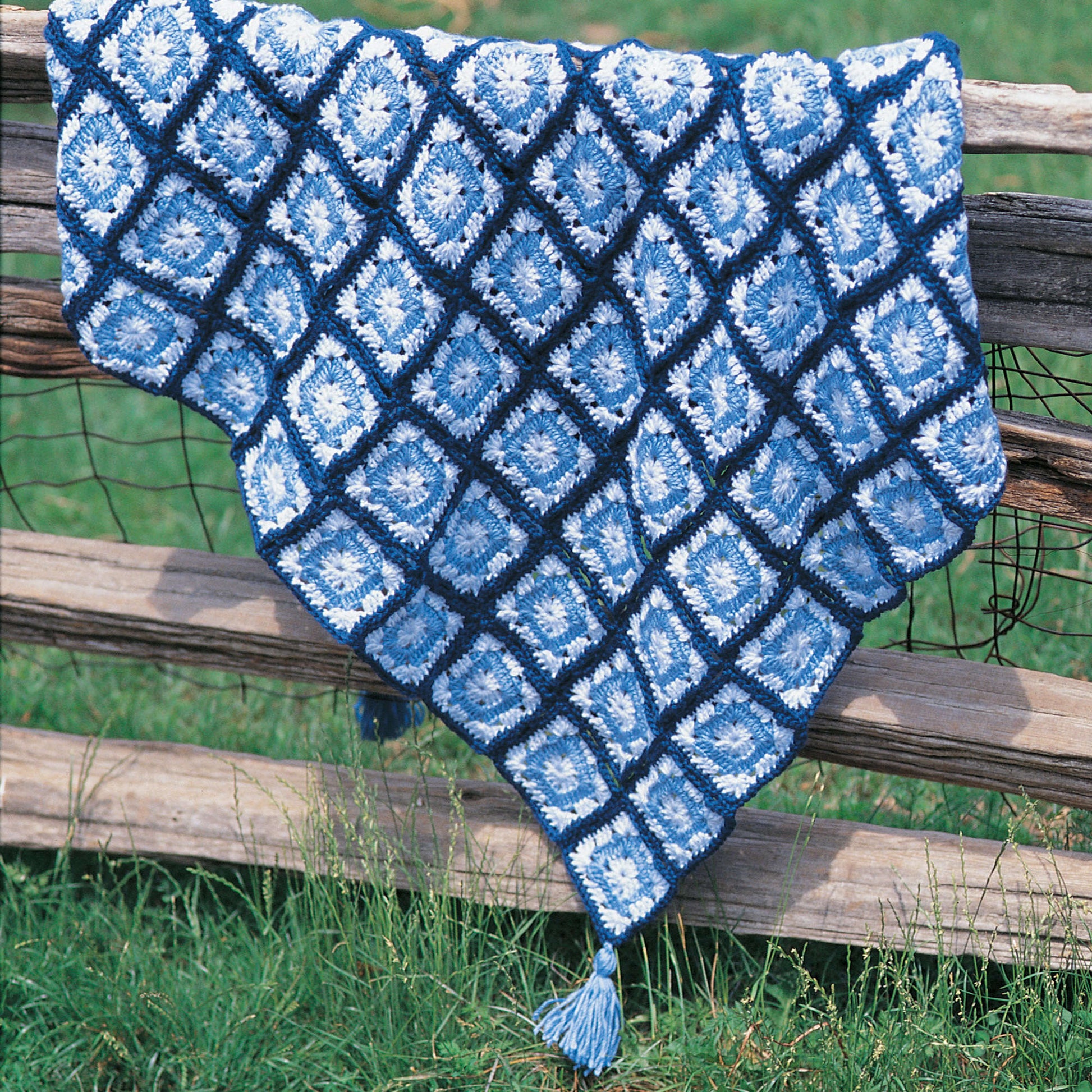 Free Bernat Granny Square Throw Crochet Pattern