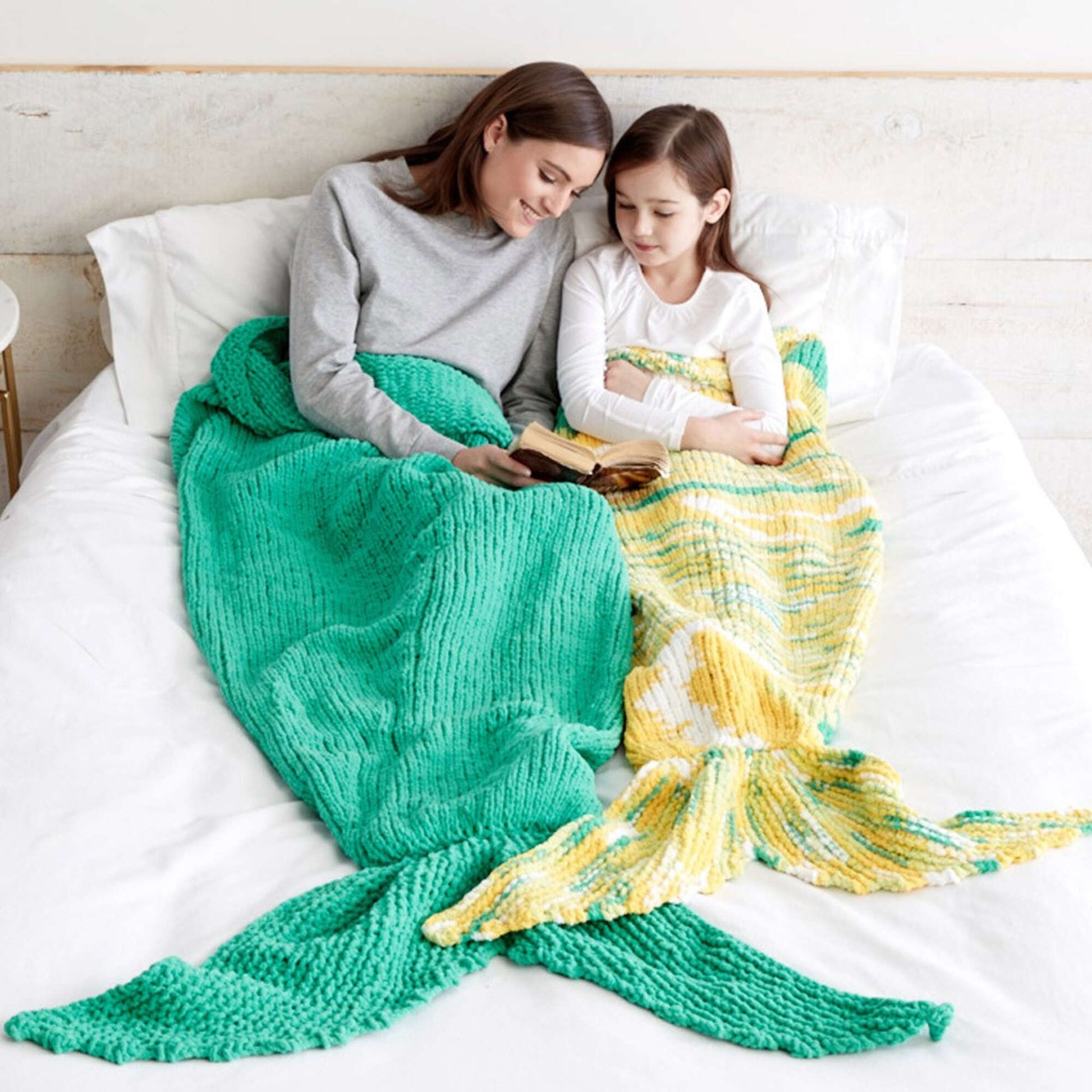 Free Bernat Knit Mermaid Snuggle Sack Pattern
