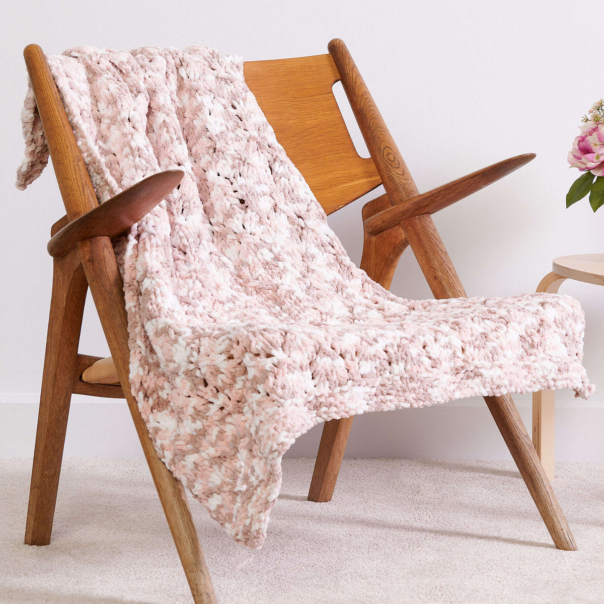 Knit Blanket made in Bernat Blanket yarn