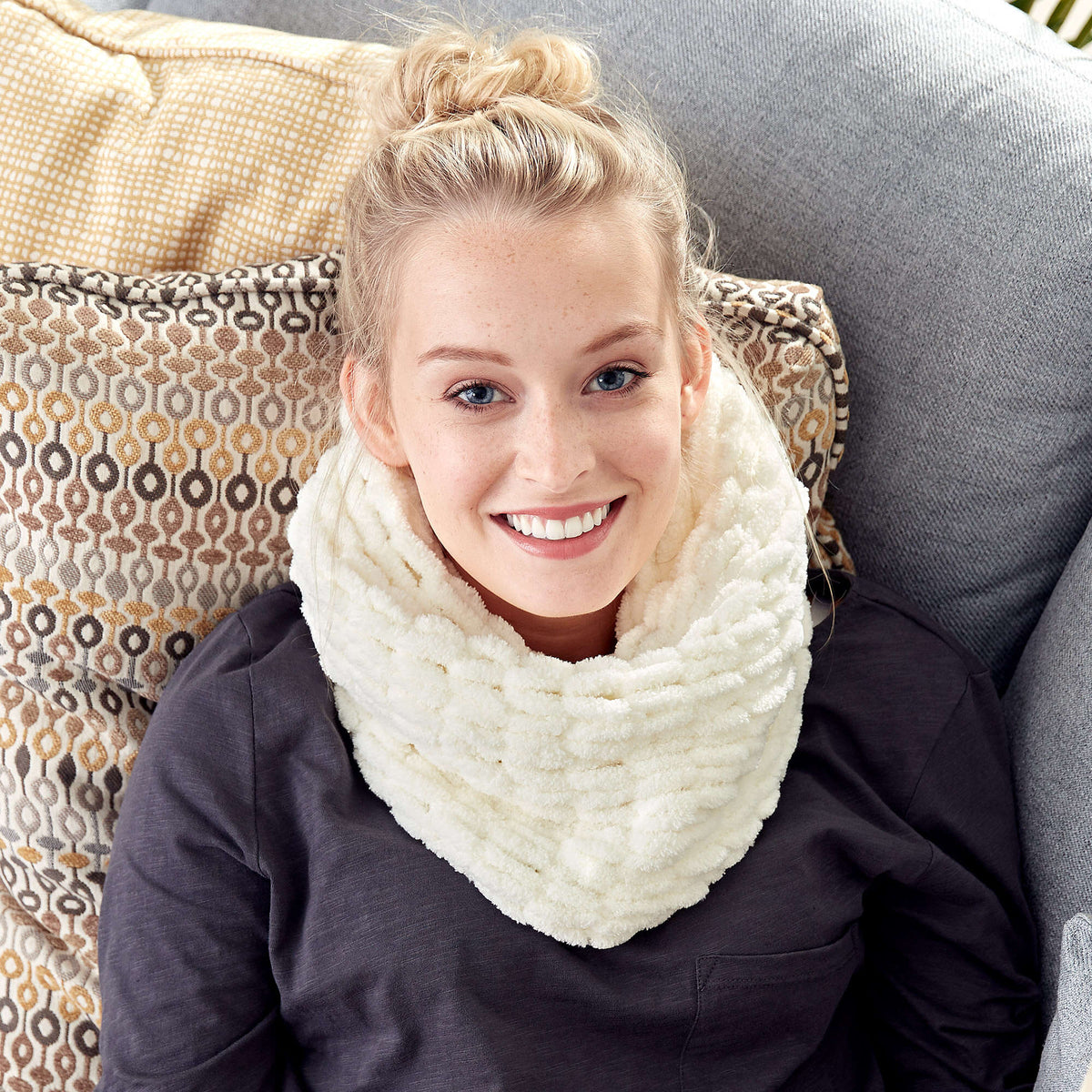 Craft Cowl made in Bernat Blanket-EZ yarn