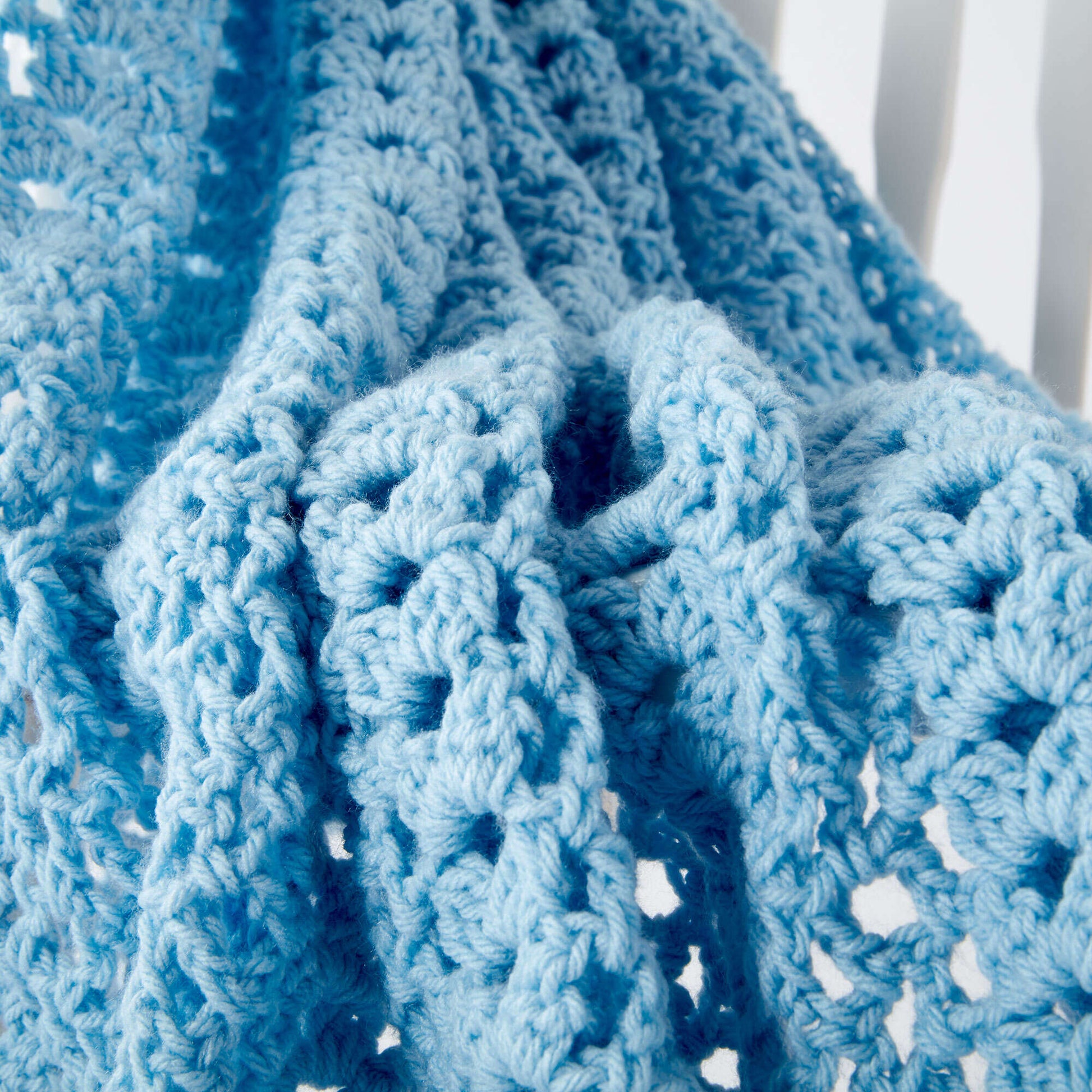Free Caron Cluster Waves Crochet Blanket Pattern