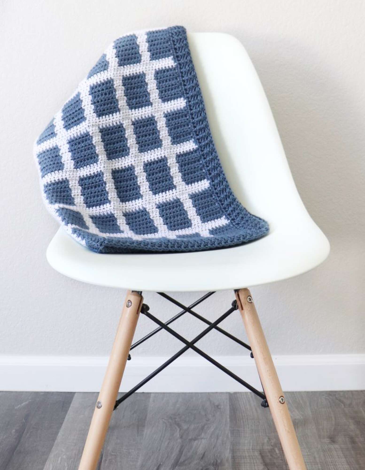 Free Easy Caron Windowpane Gingham Baby Blanket Crochet Pattern