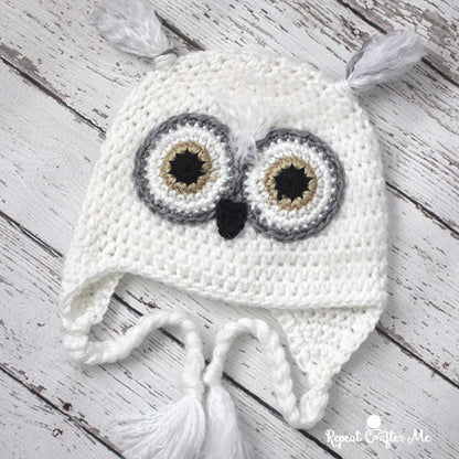 Caron Snowy Owl Crochet Hat 3-6 mos