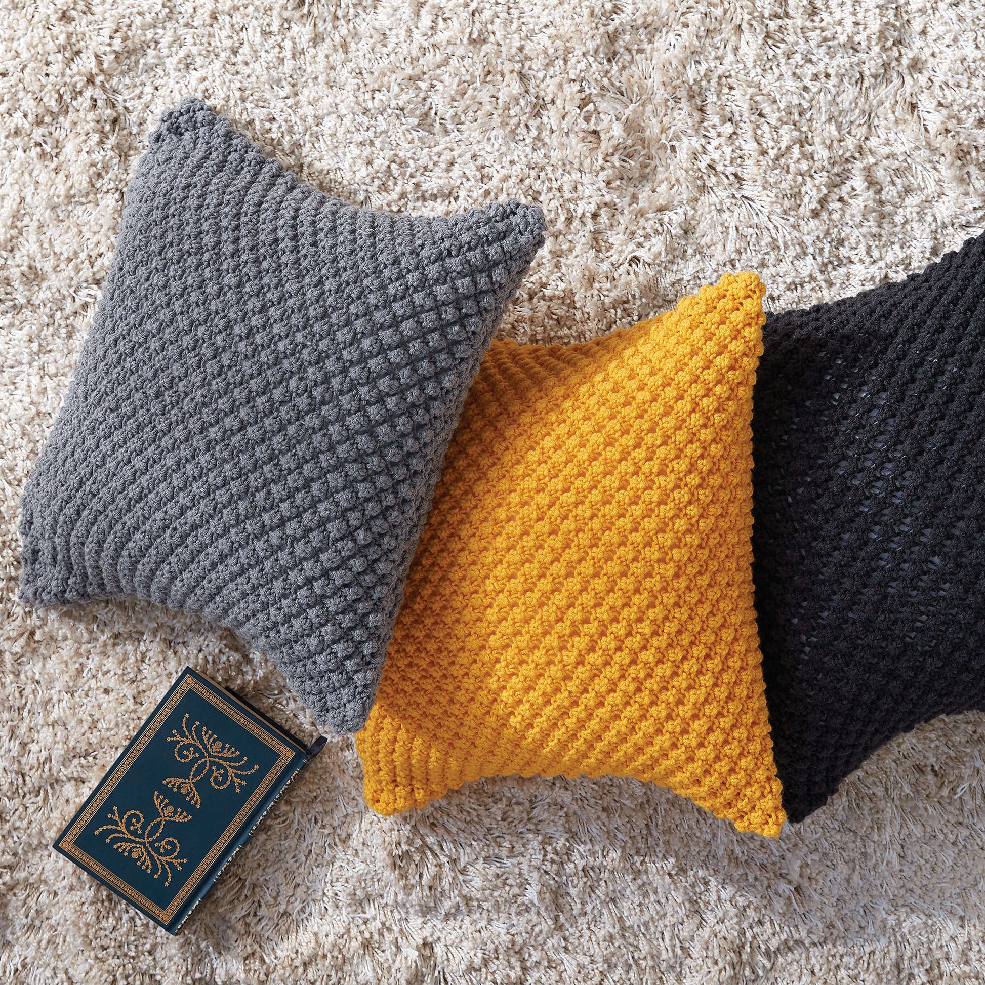 Free Caron Pebble Pop Knit Pillows Pattern