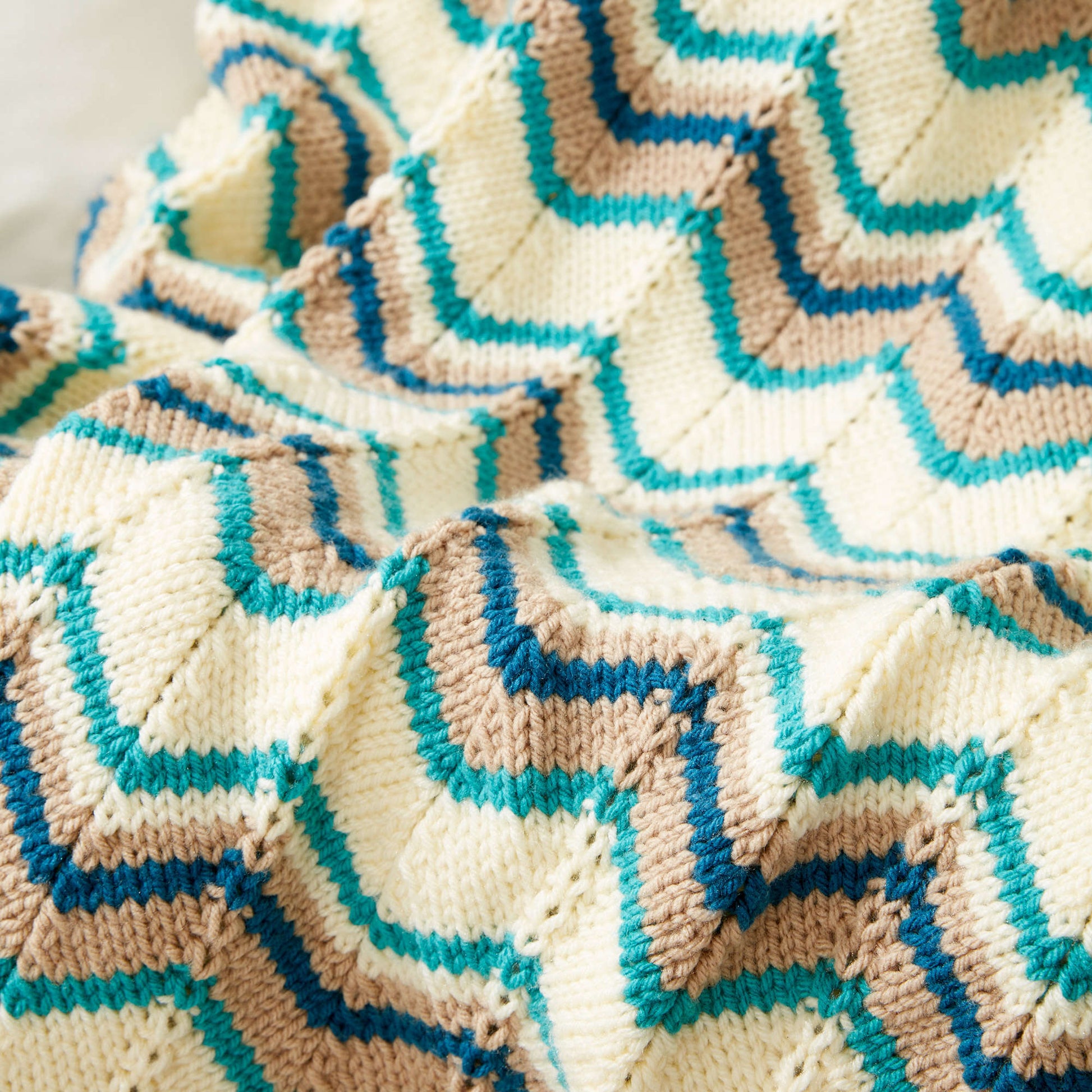 Free Caron Catch Some Waves Knit Blanket Pattern