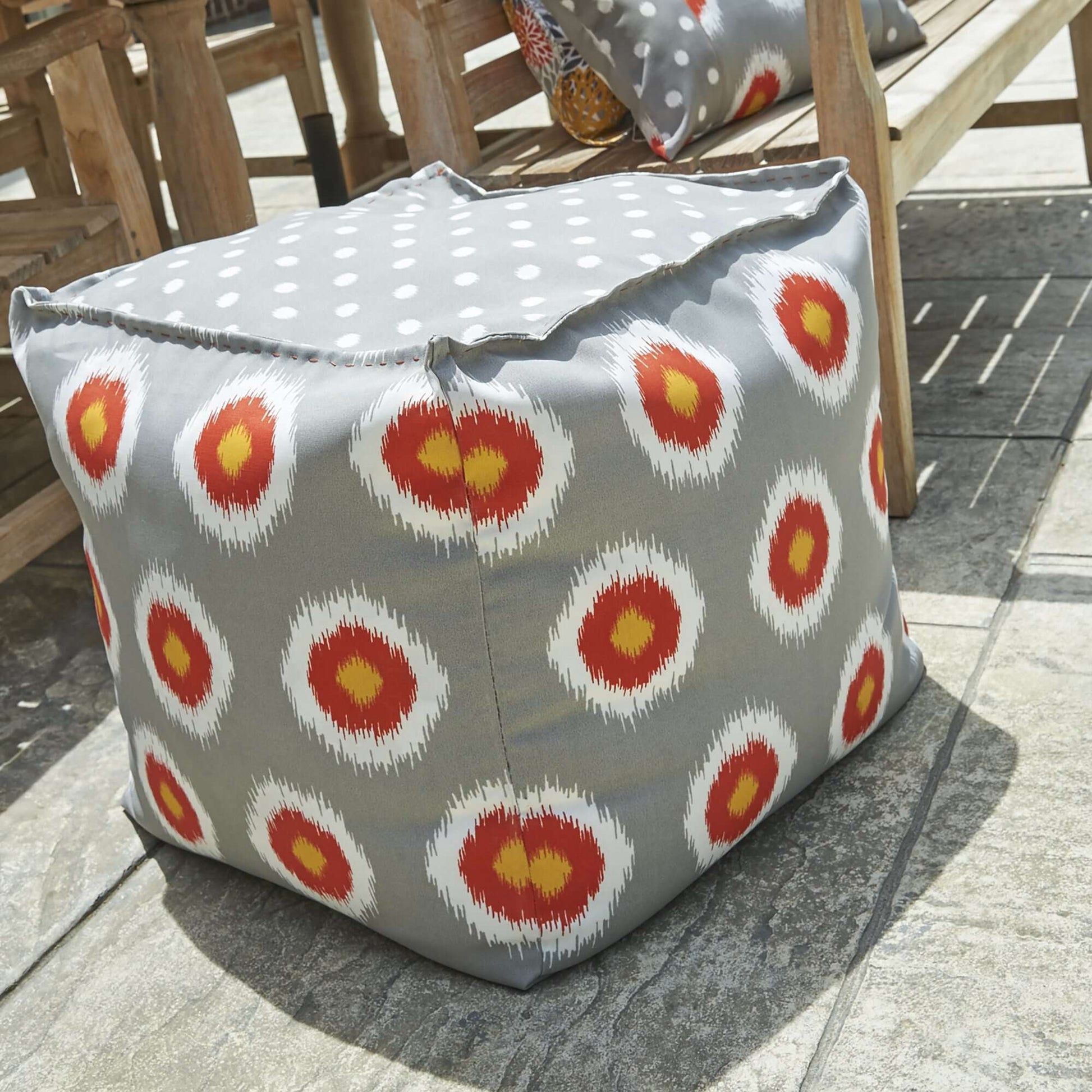 Free Coats & Clark Sewing Outdoor Pouf / Cube Pattern