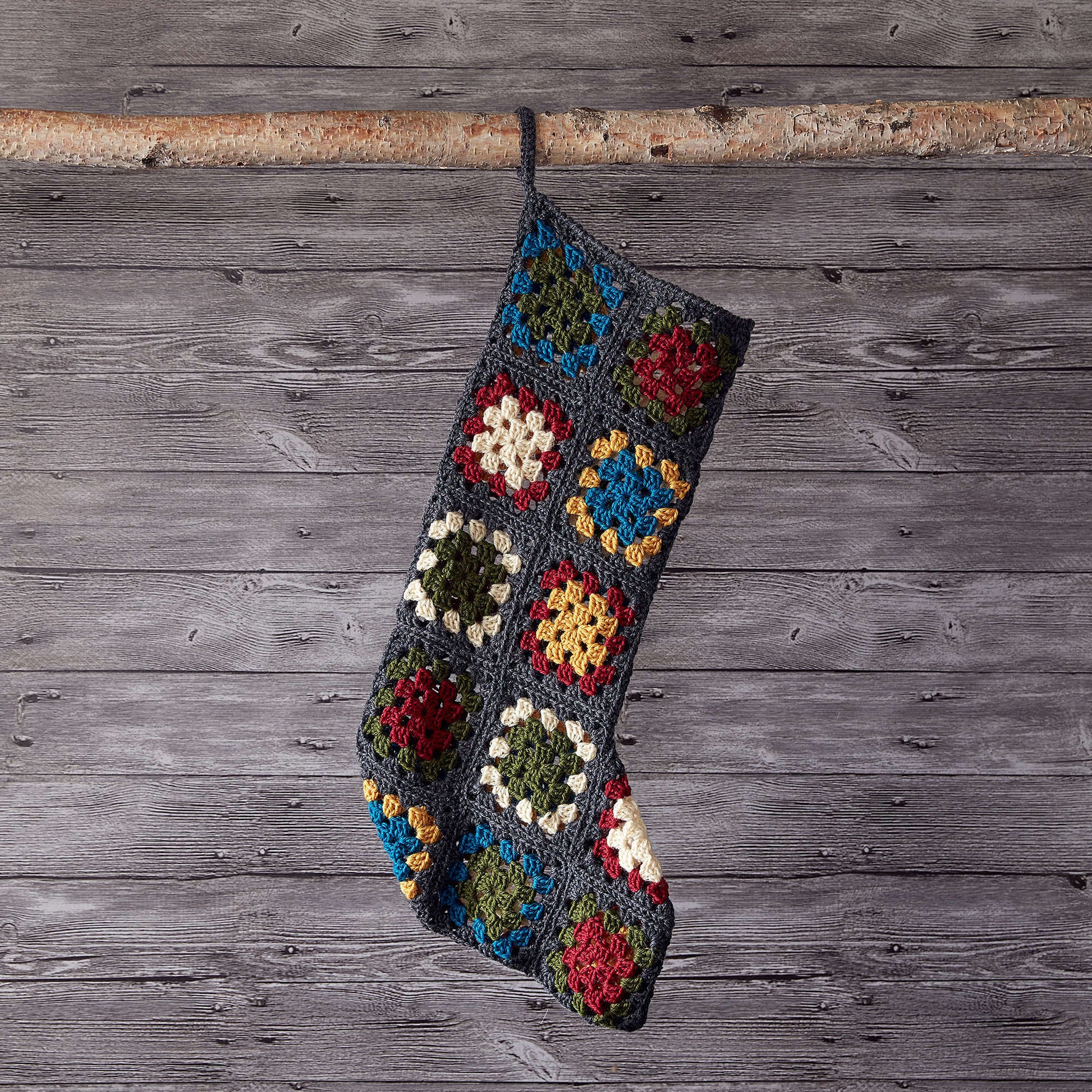 Free Patons Crochet Granny Square Stocking Pattern