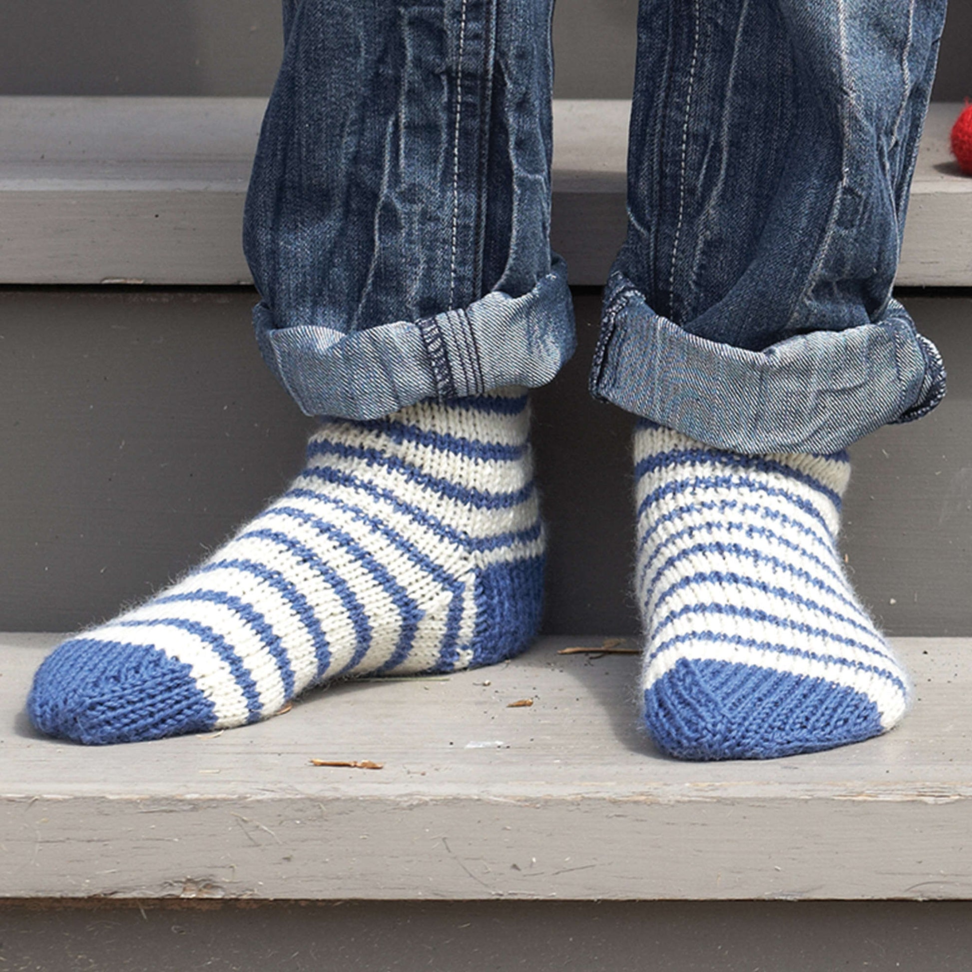Free Patons Basic Socks Knit Pattern