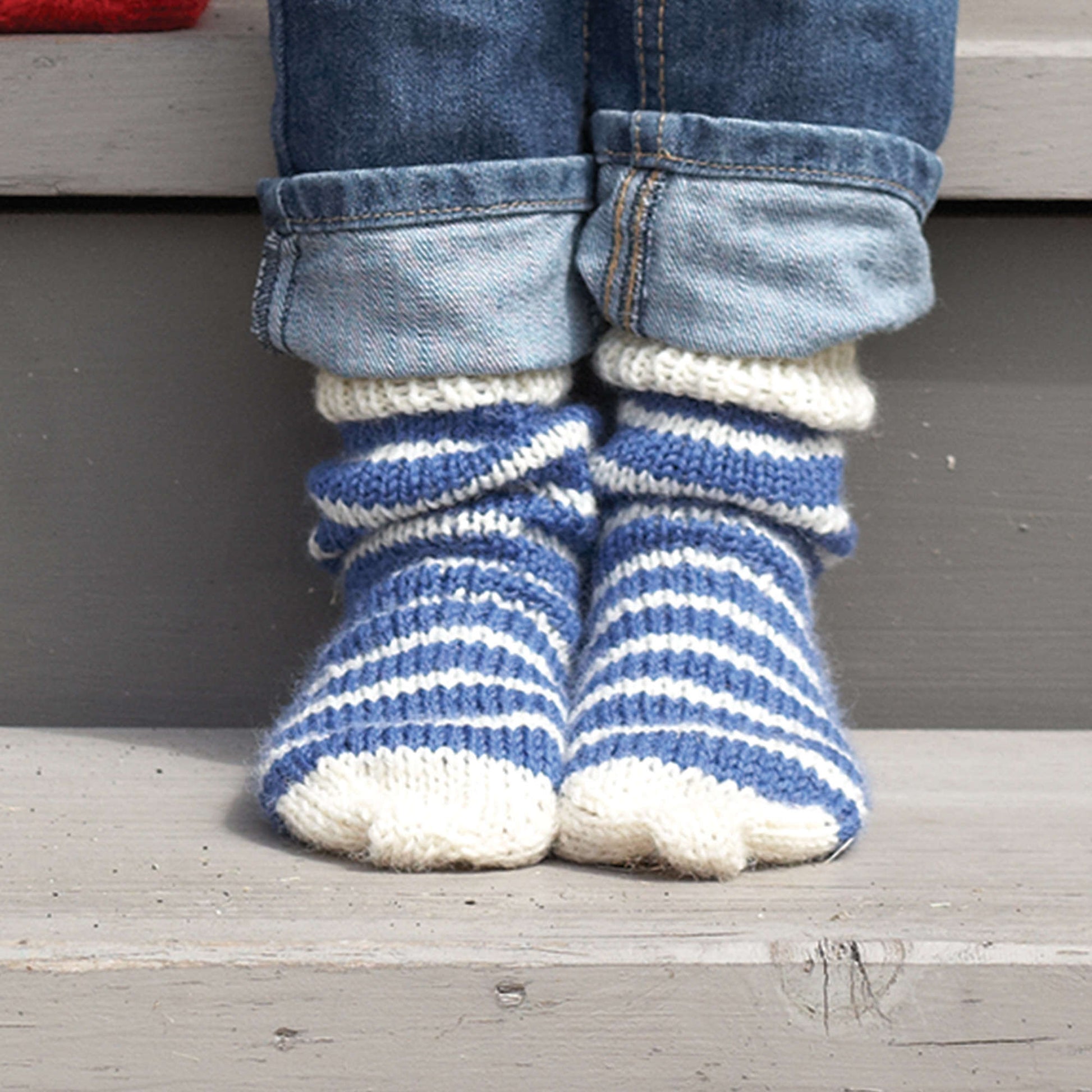 Free Patons Basic Socks Knit Pattern
