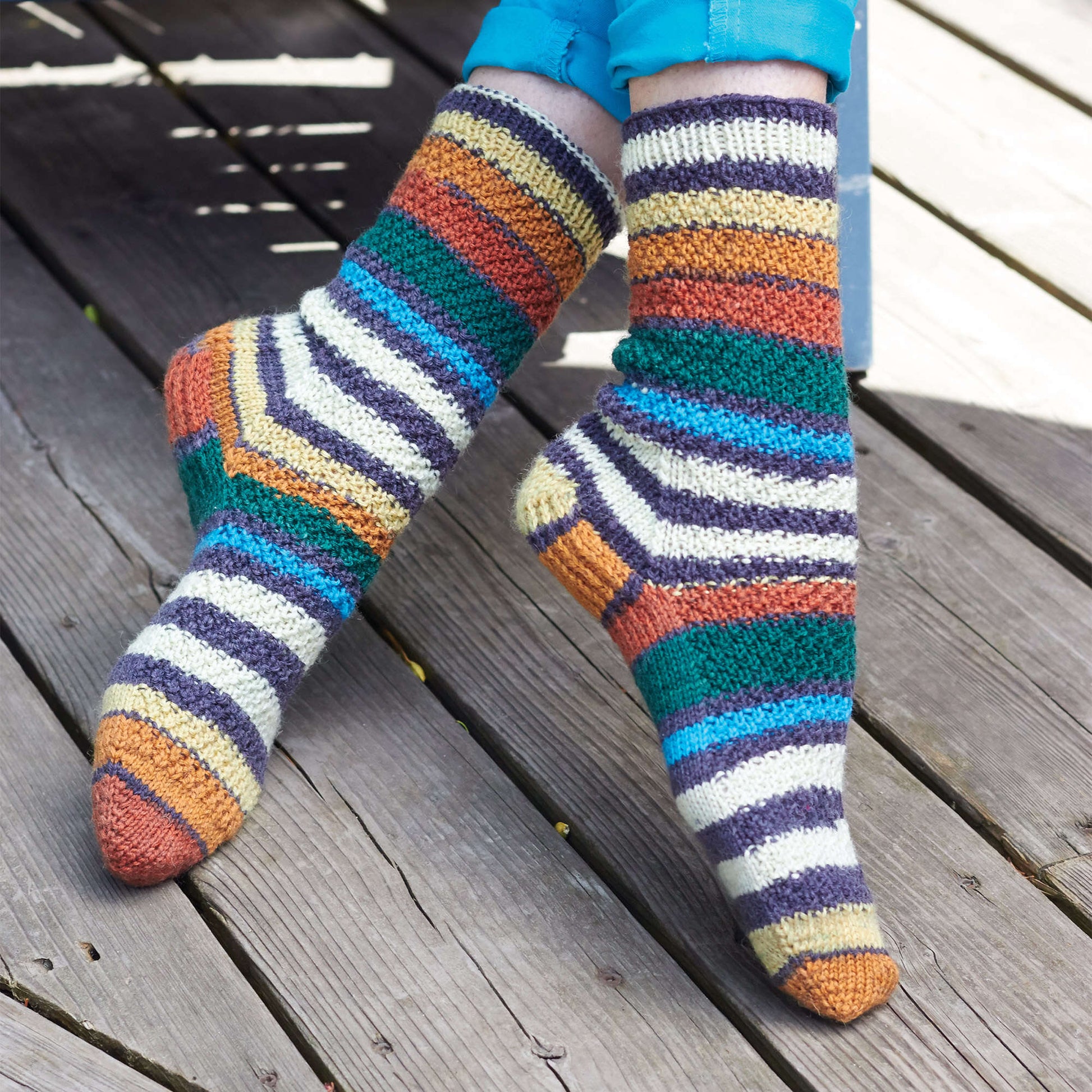 Free Patons 'Step Dance' Socks Knit Pattern