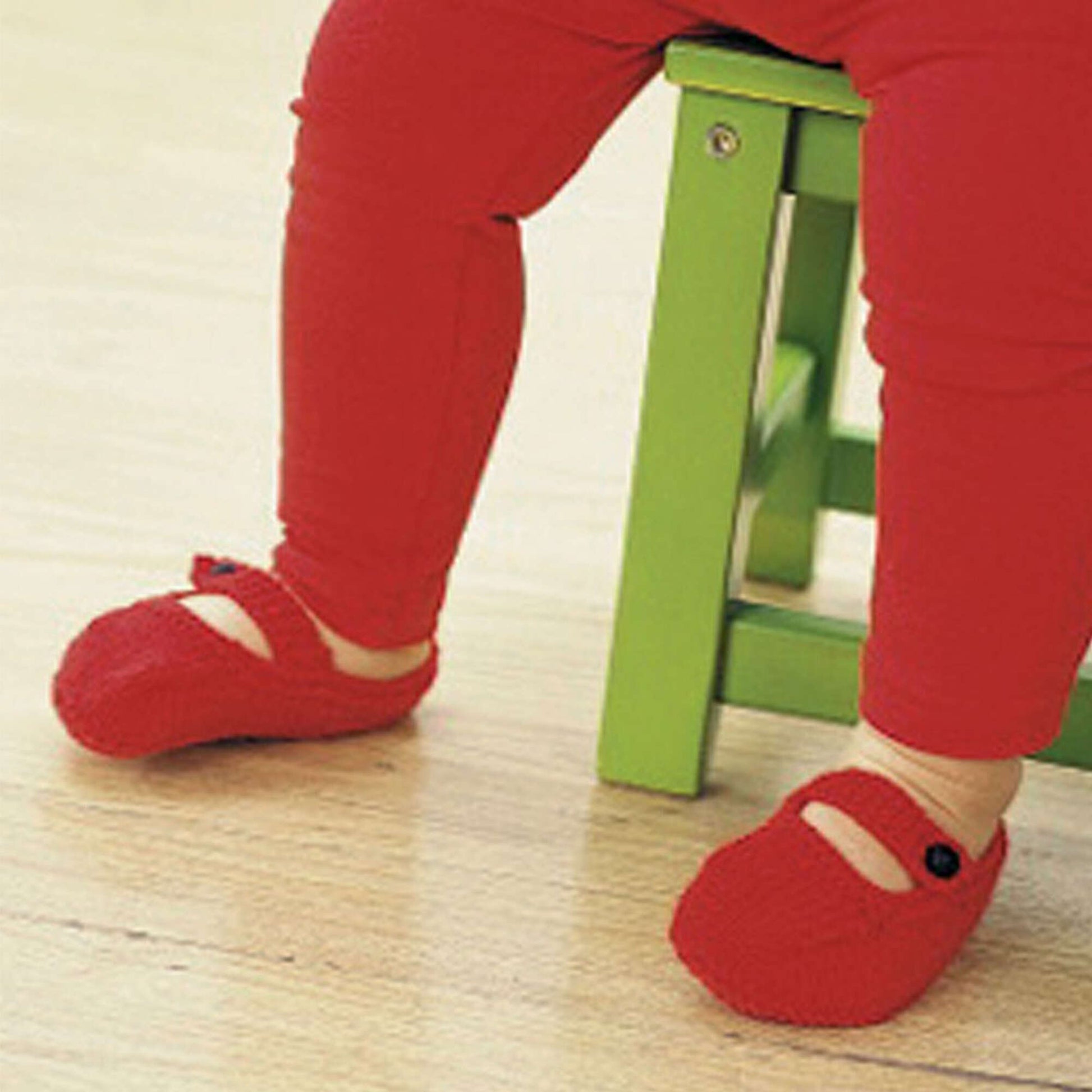 Free Patons Astra - Little Red Shoes (knit) Pattern