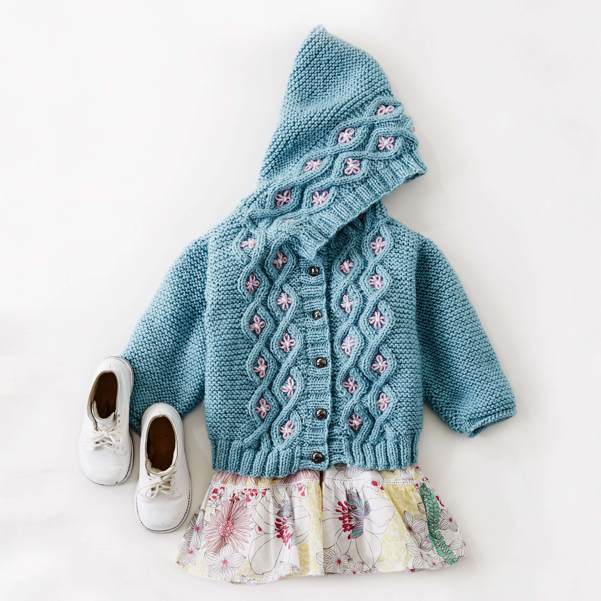 Free Patons Cabled Knit Cardigan Pattern