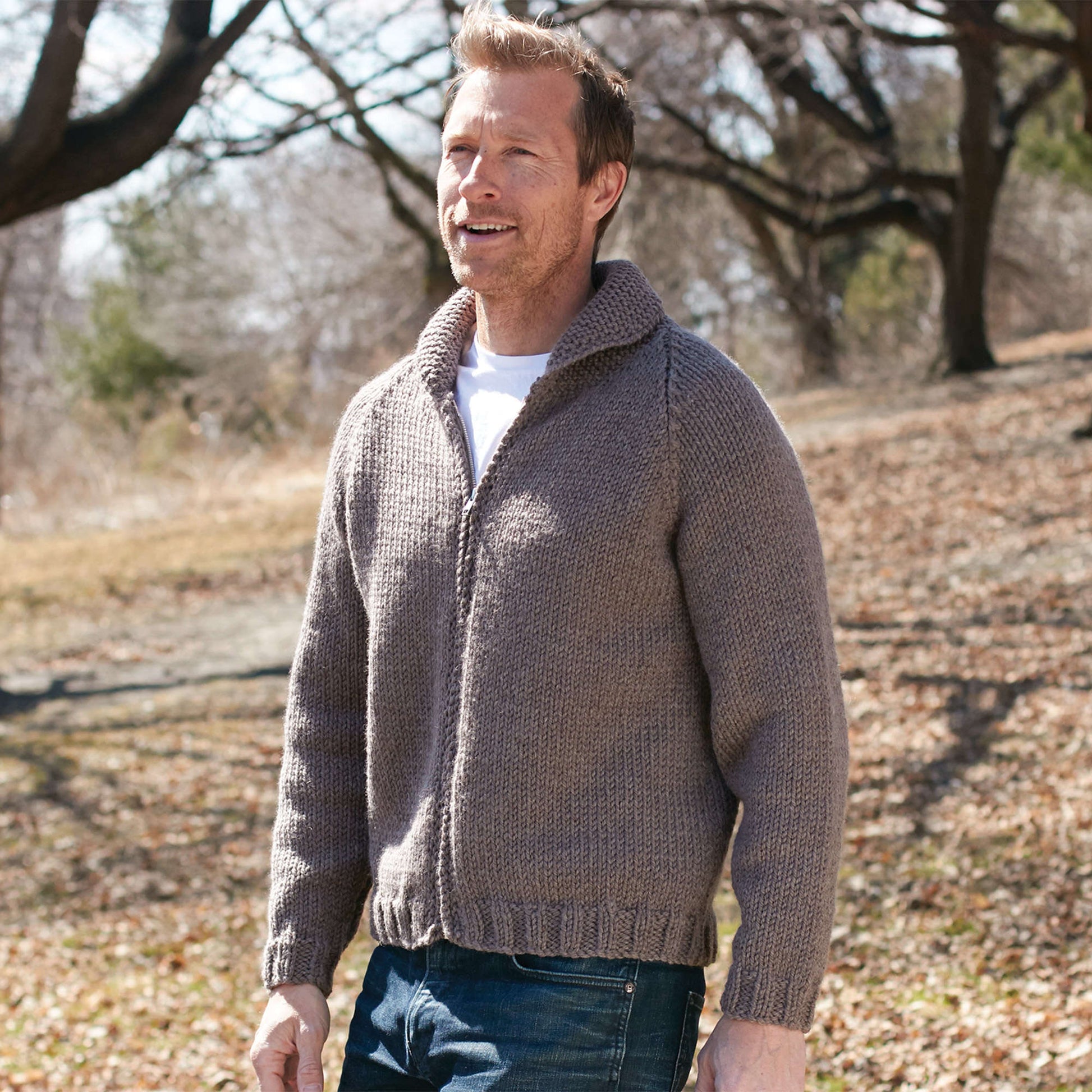 Free Patons Dad's Zip Front Jacket Knit Pattern