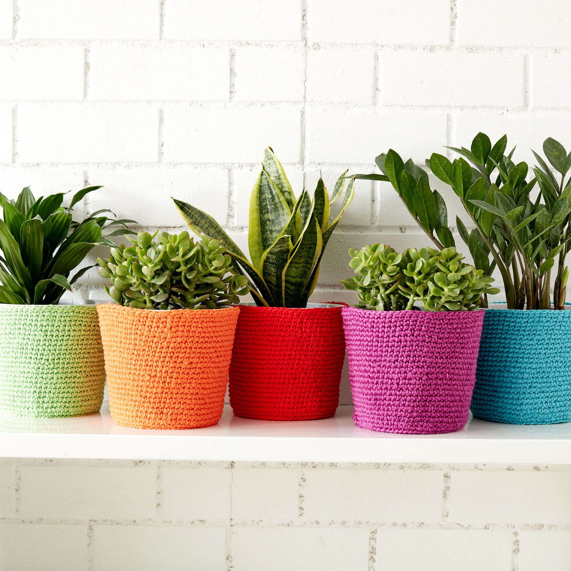 Free Phentex Simple Flower Pot Cozy Crochet Pattern