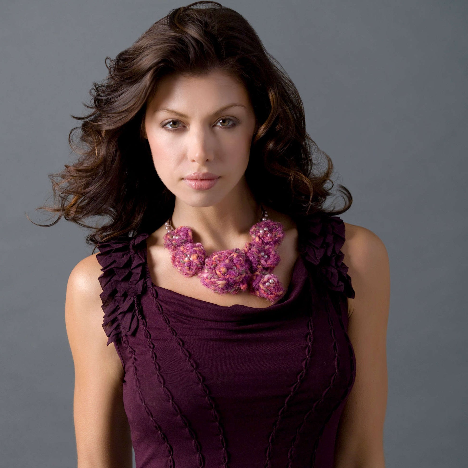 Free Red Heart Floral Crochet Necklace Pattern