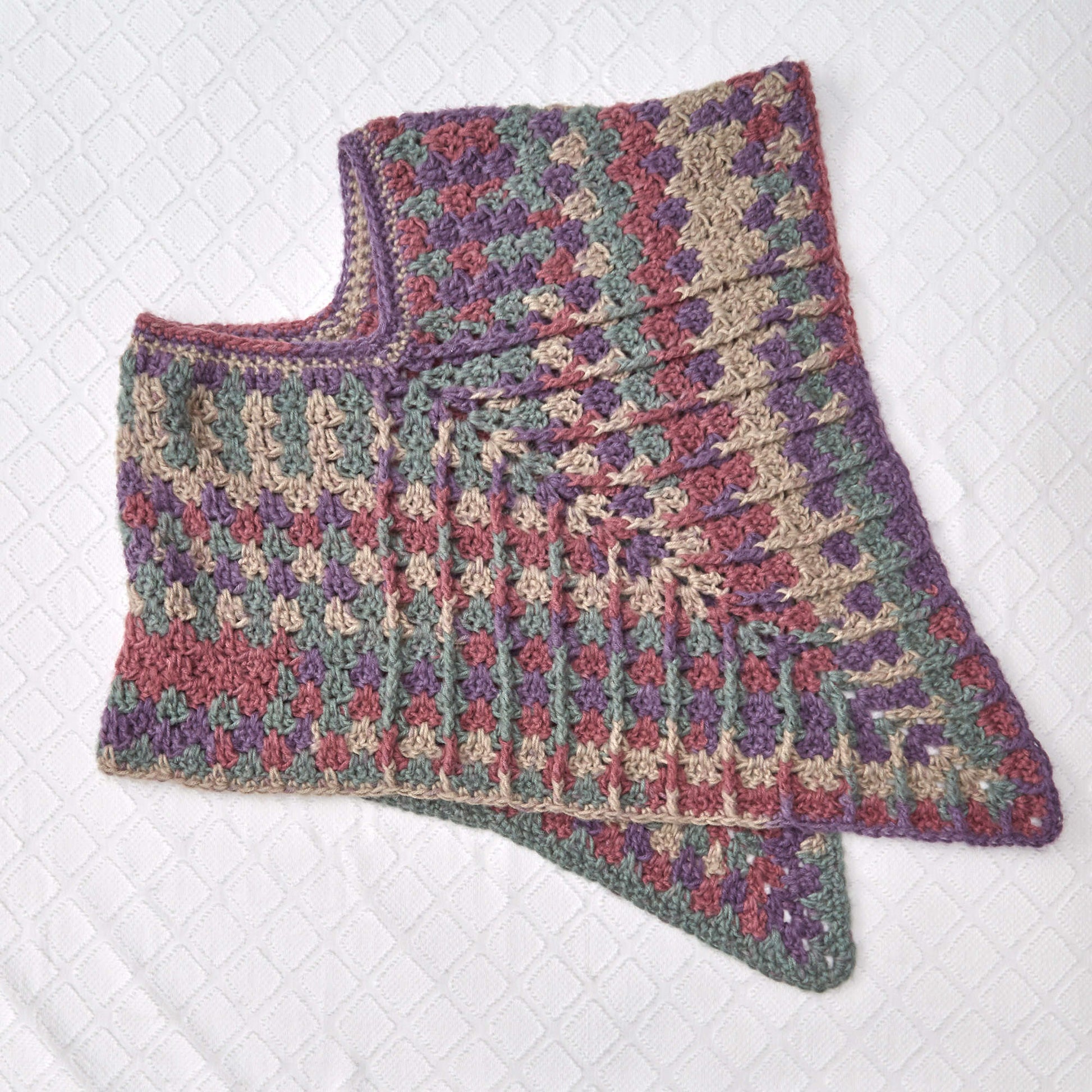 Free Red Heart Mountain Breeze Poncho Crochet Pattern