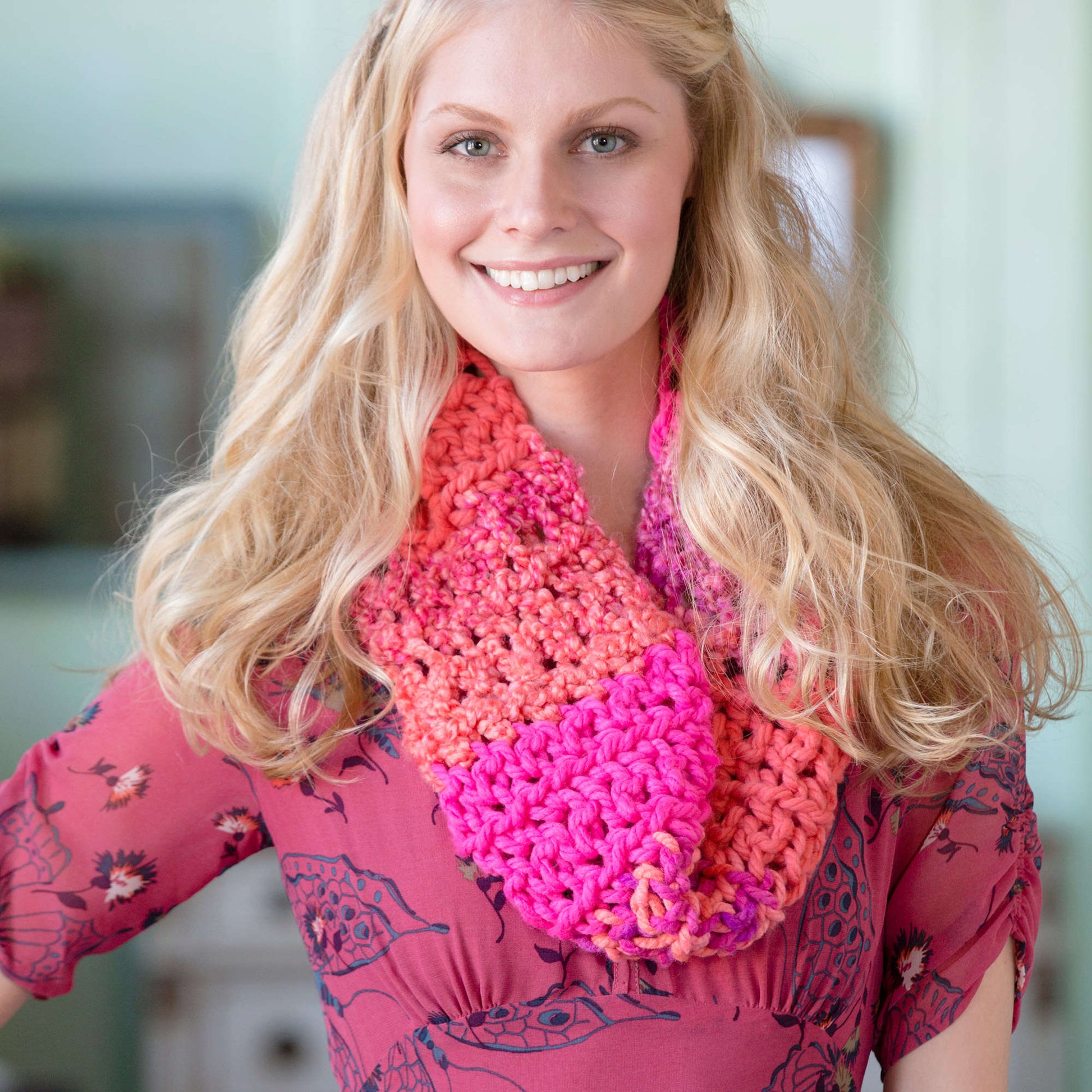 Free Red Heart Uniquely You Sizzling Cowl Crochet Pattern