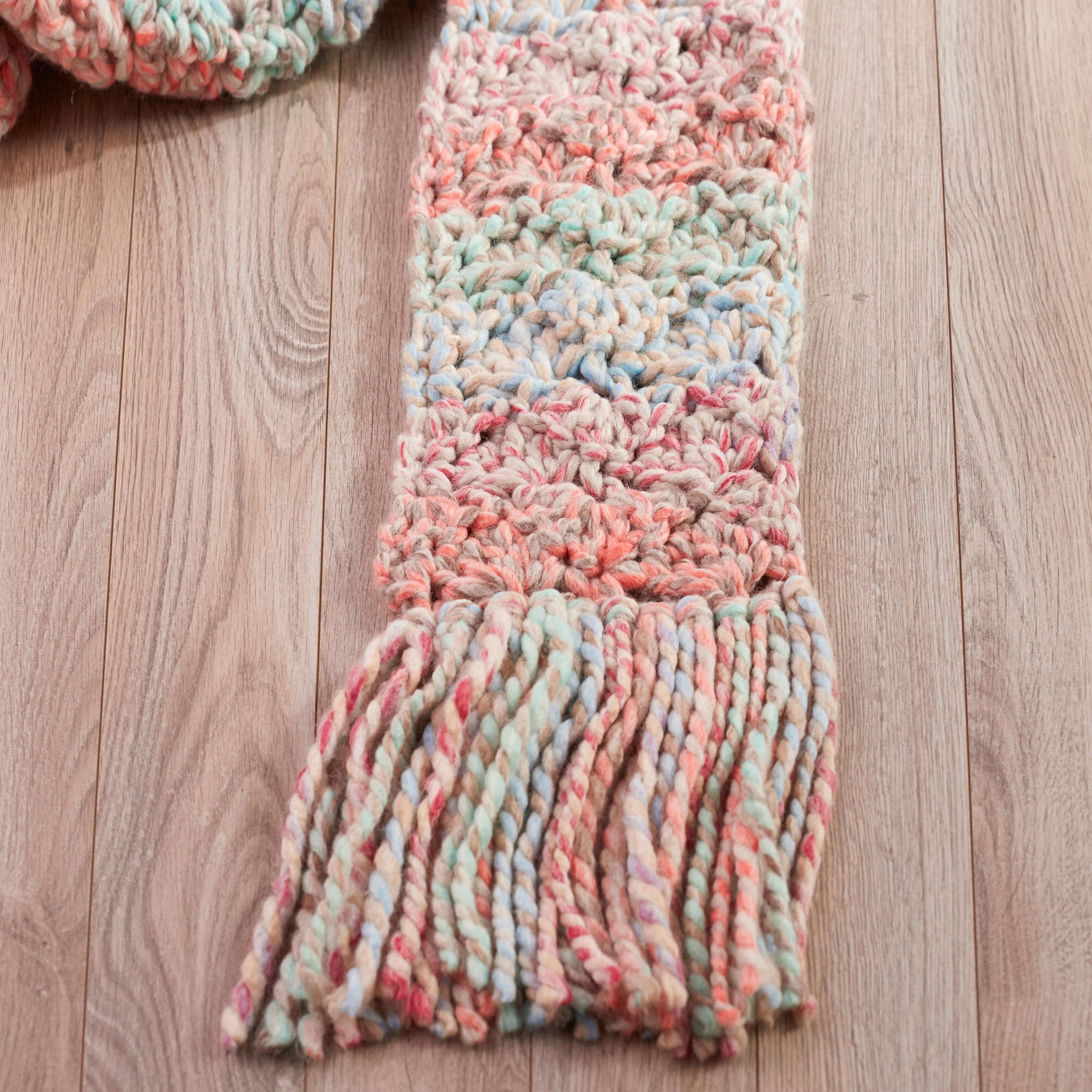 Free Red Heart Snuggle Up Scarf Crochet Pattern