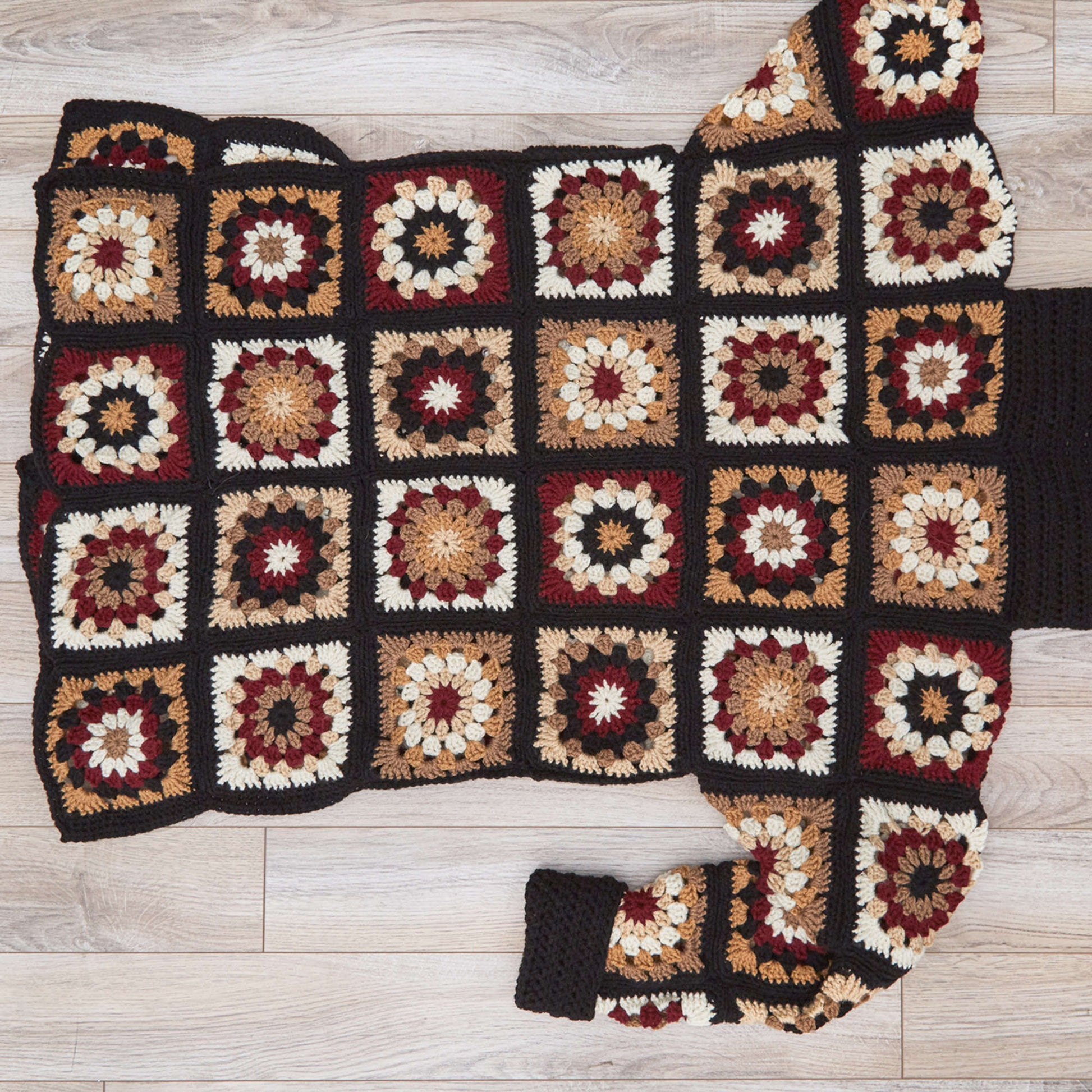 Free Red Heart Granny Neutrals Scarf Crochet Pattern
