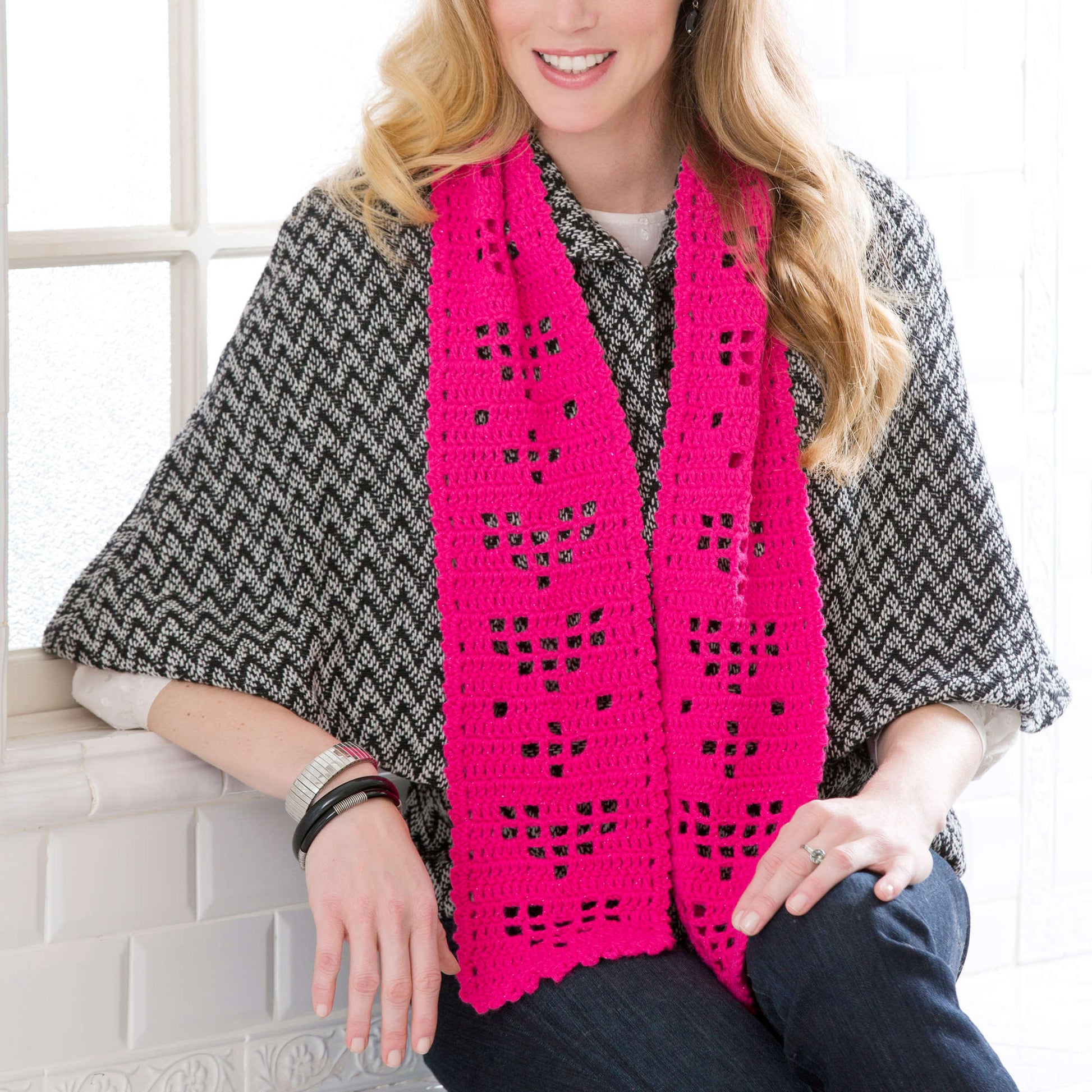 Free Red Heart Shimmery Hearts Scarf Pattern