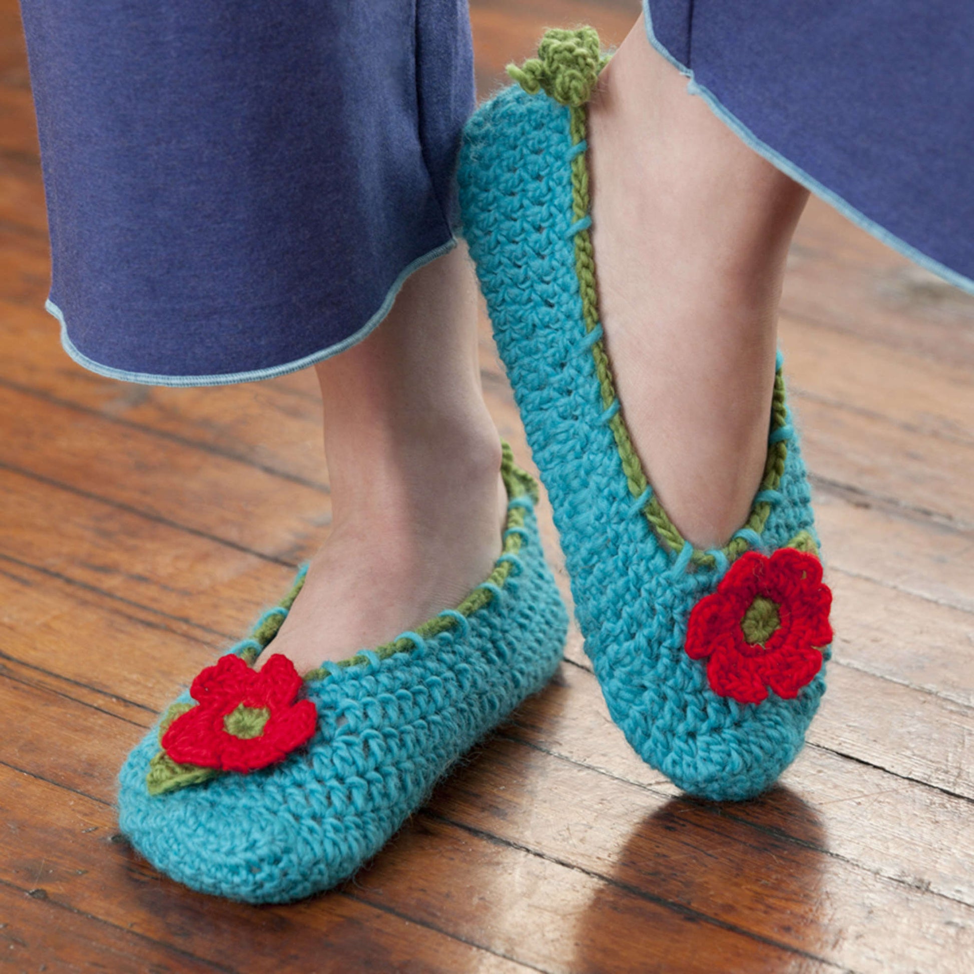Free Red Heart Crochet Cottage Slippers Pattern