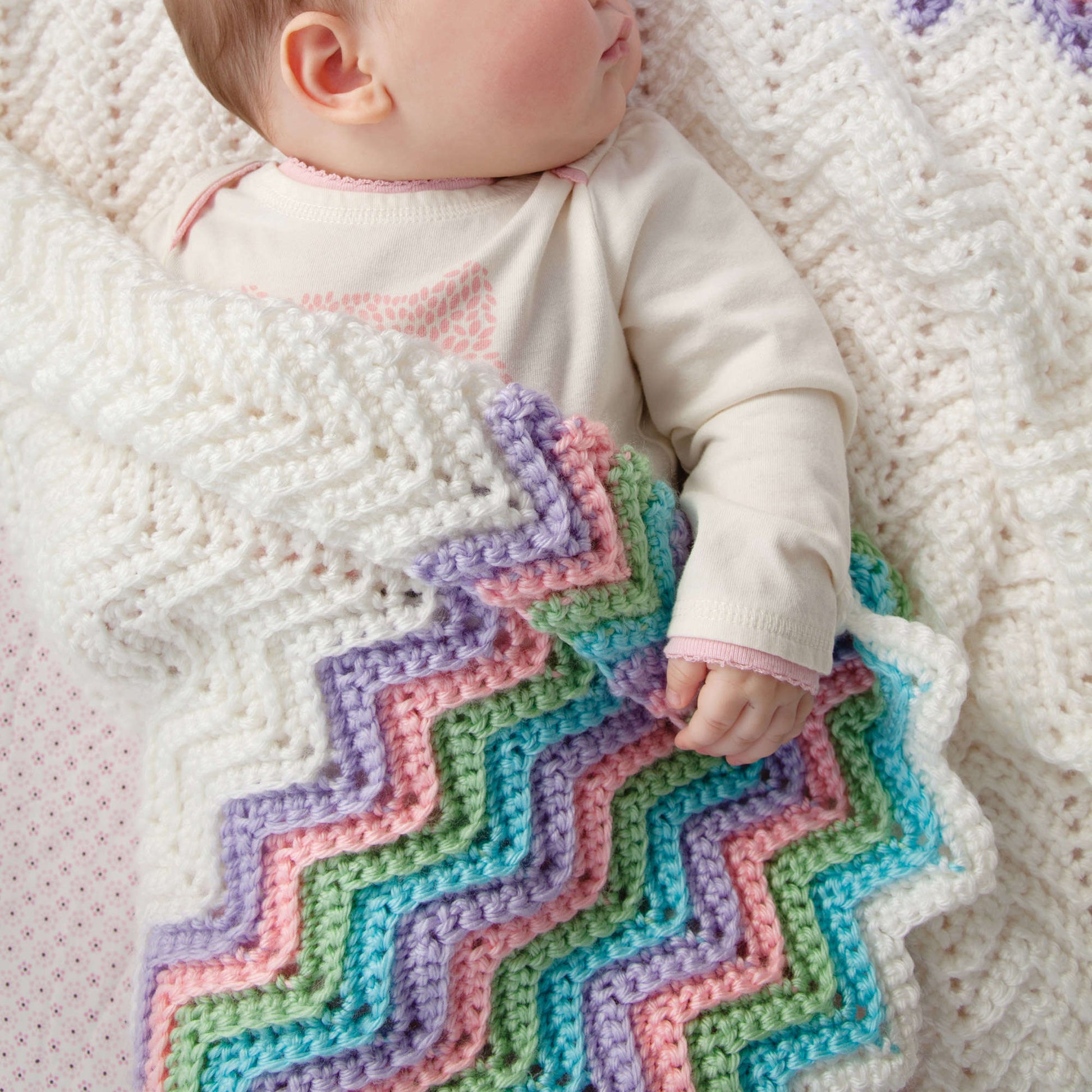 Free Red Heart Rickrack Rainbow Crochet Baby Blanket Pattern